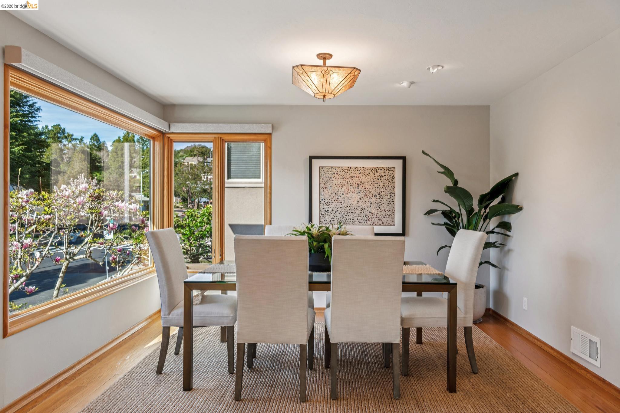 Detail Gallery Image 9 of 43 For 105 Arlington Ave, Kensington,  CA 94707 - 3 Beds | 2 Baths