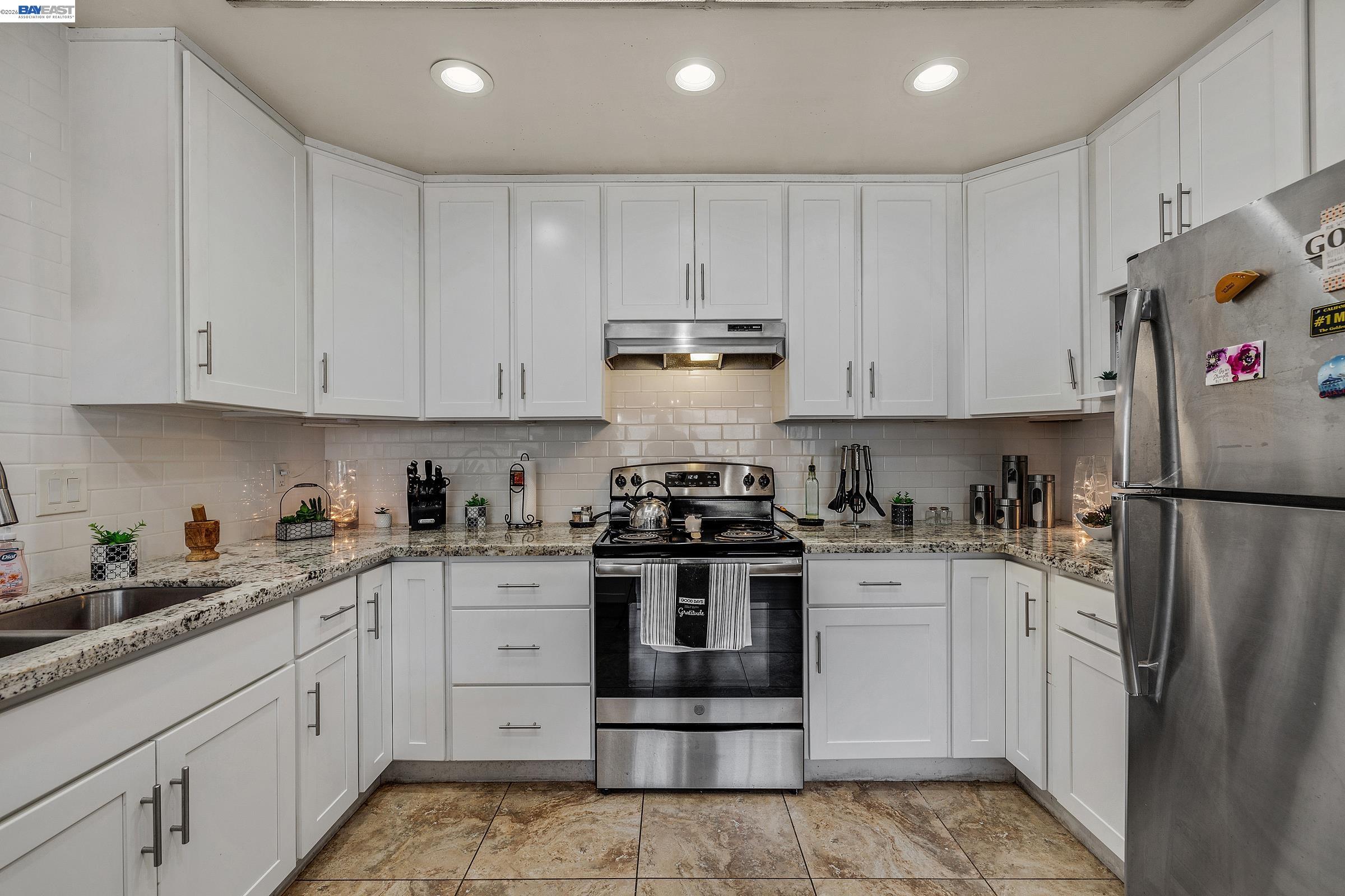 Detail Gallery Image 13 of 46 For 30236 Vanderbilt St, Hayward,  CA 94544 - – Beds | – Baths