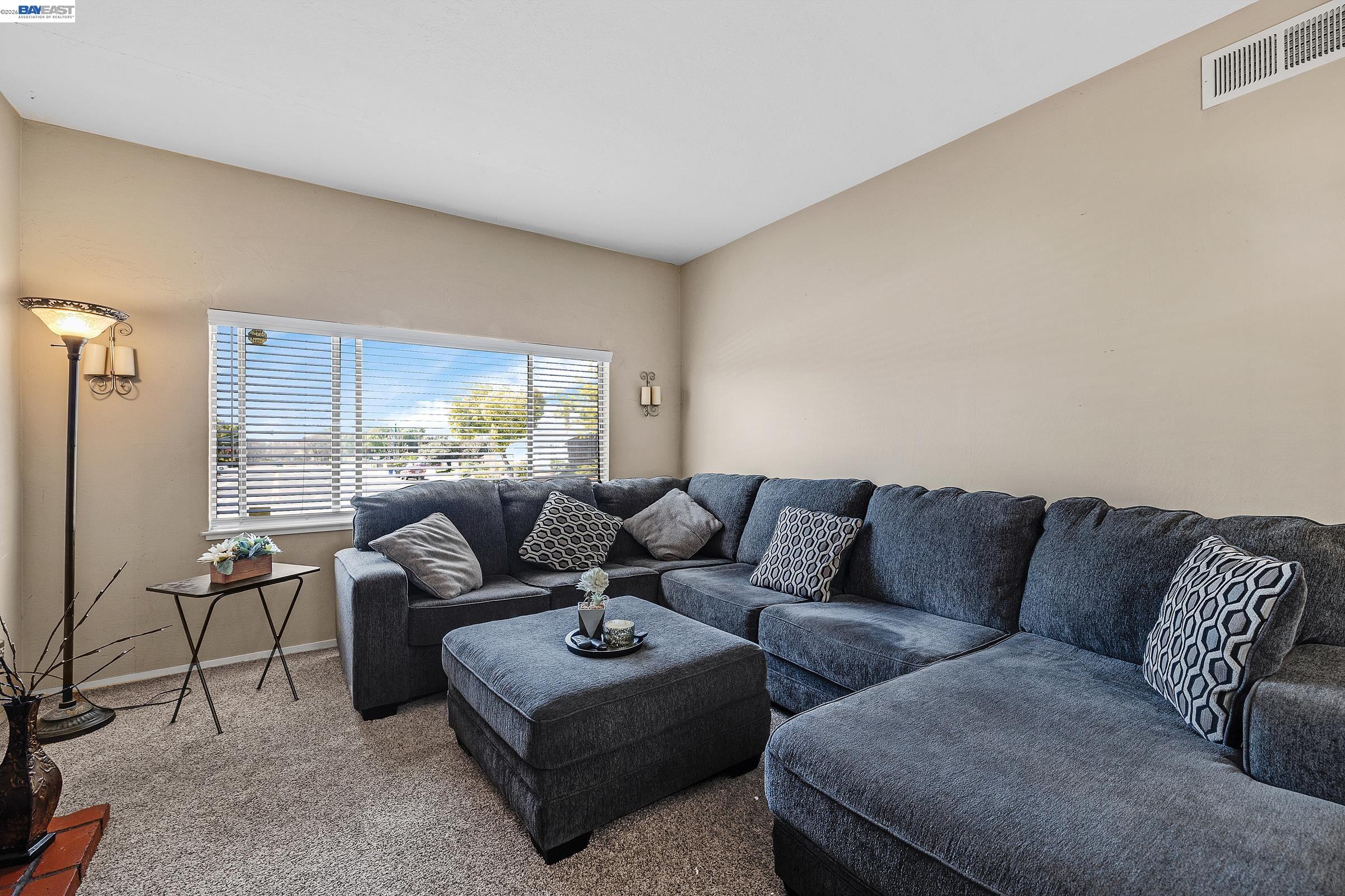 Detail Gallery Image 10 of 46 For 30236 Vanderbilt St, Hayward,  CA 94544 - – Beds | – Baths