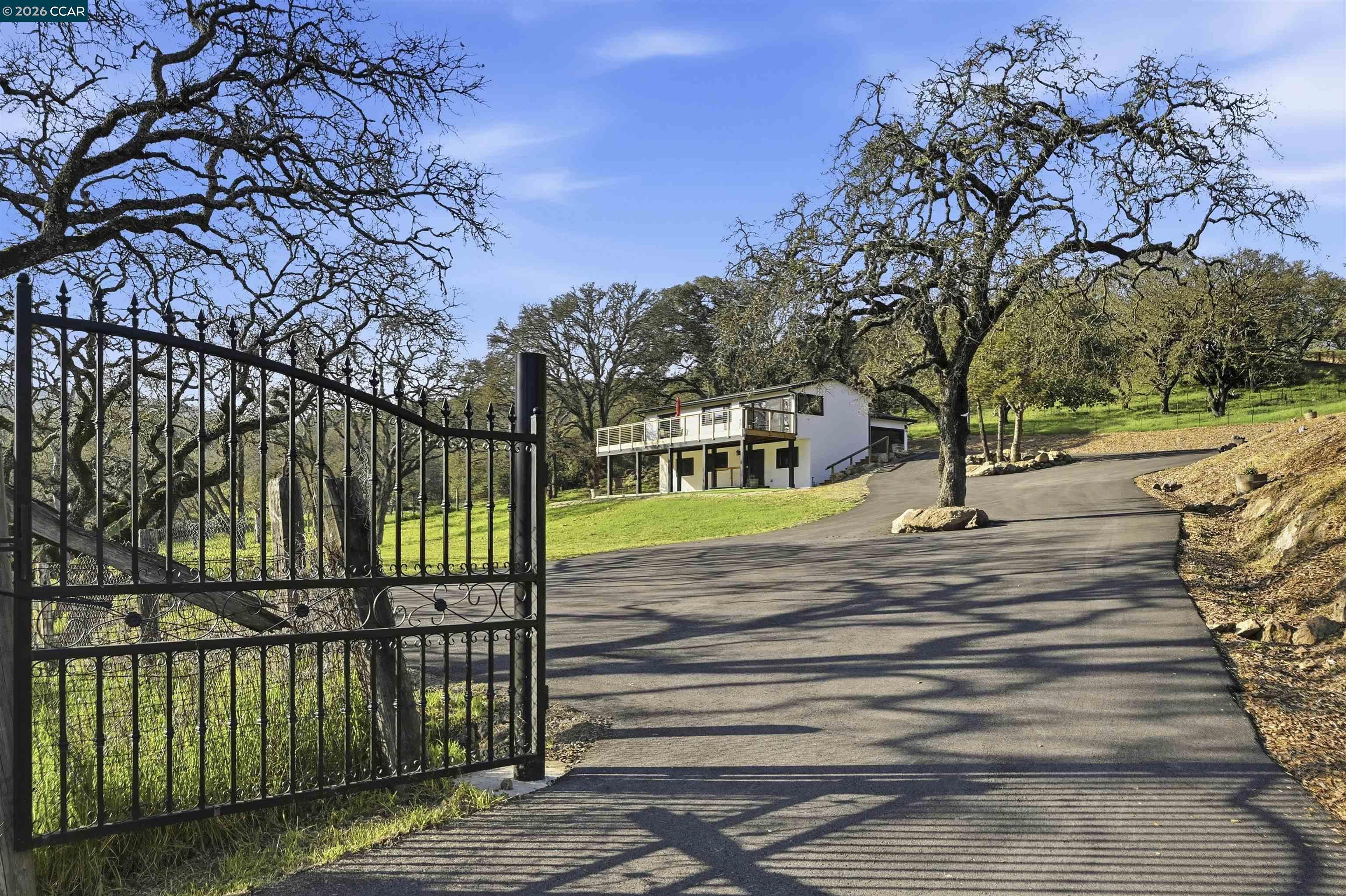 Front Image Thumbnail for CC41125676