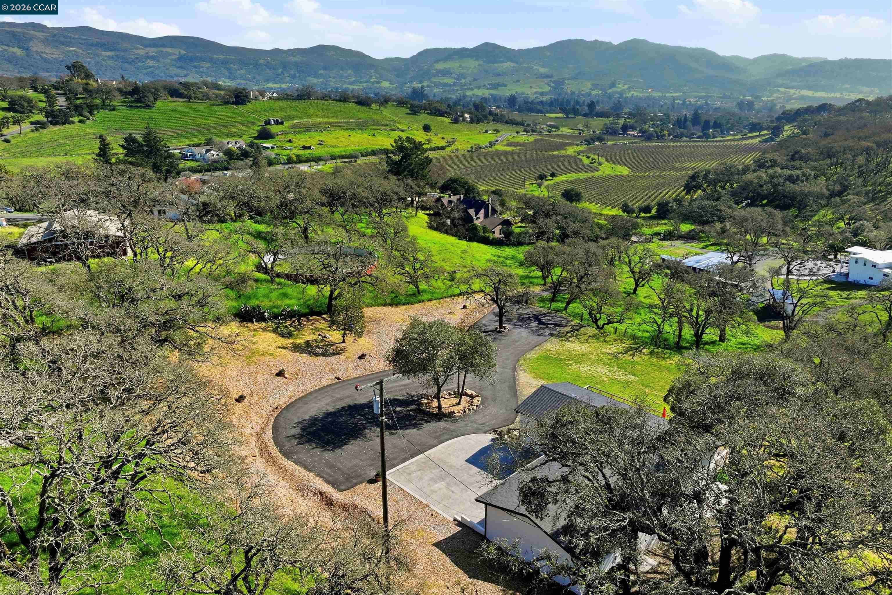 Detail Gallery Image 8 of 55 For 2087 1st Ave, Napa,  CA 94558 - 4 Beds | 2 Baths