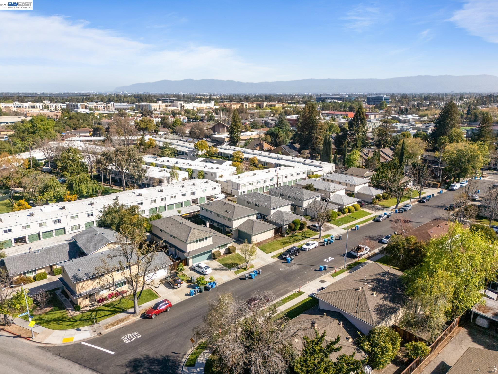 Detail Gallery Image 18 of 26 For 19423-1942 Greenwood Dr, Cupertino,  CA 95014 - – Beds | – Baths
