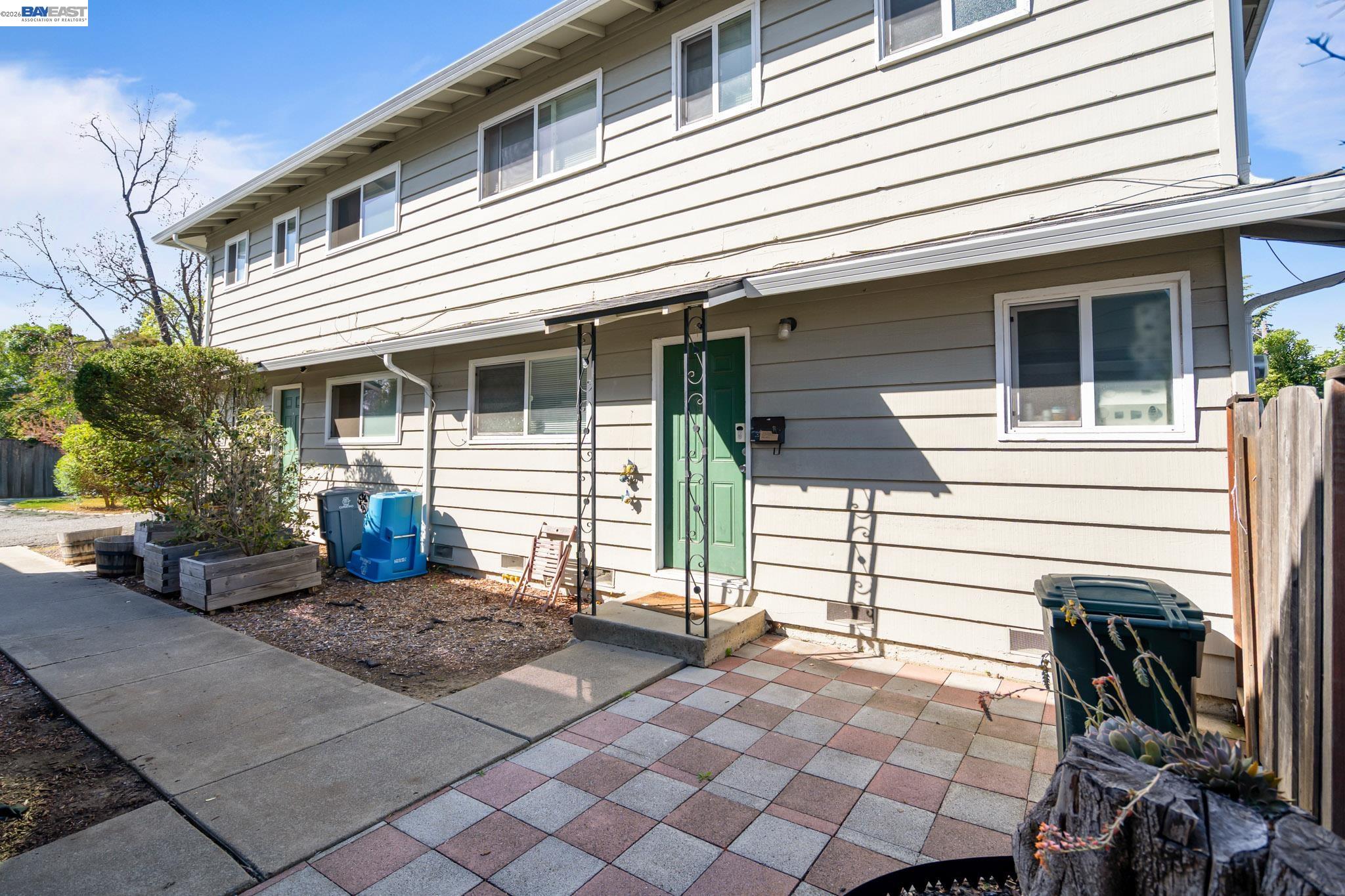 Detail Gallery Image 7 of 26 For 19423-1942 Greenwood Dr, Cupertino,  CA 95014 - – Beds | – Baths