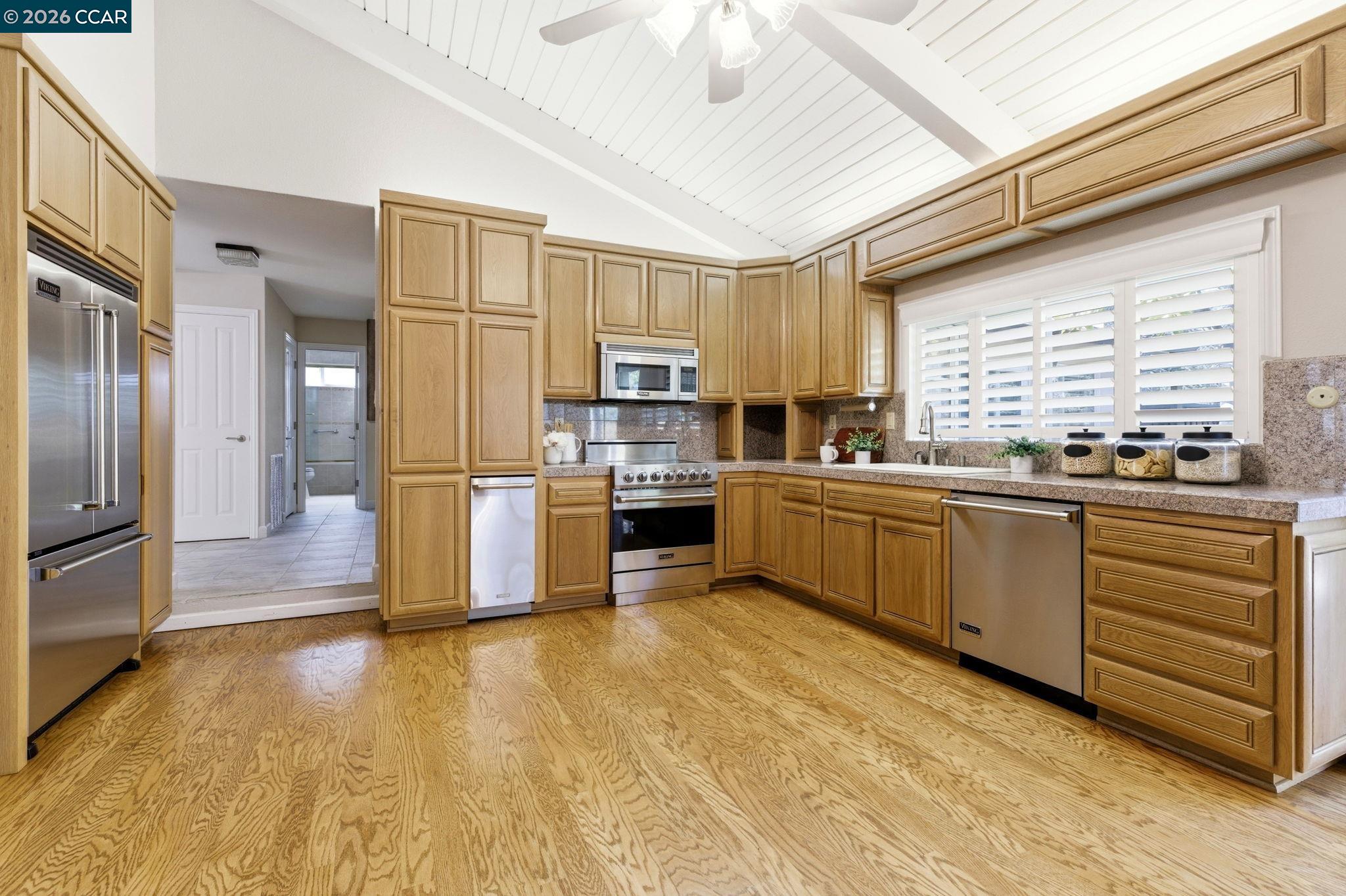 Detail Gallery Image 11 of 24 For 15 Duffy Ct, Pleasant Hill,  CA 94523 - 3 Beds | 2 Baths