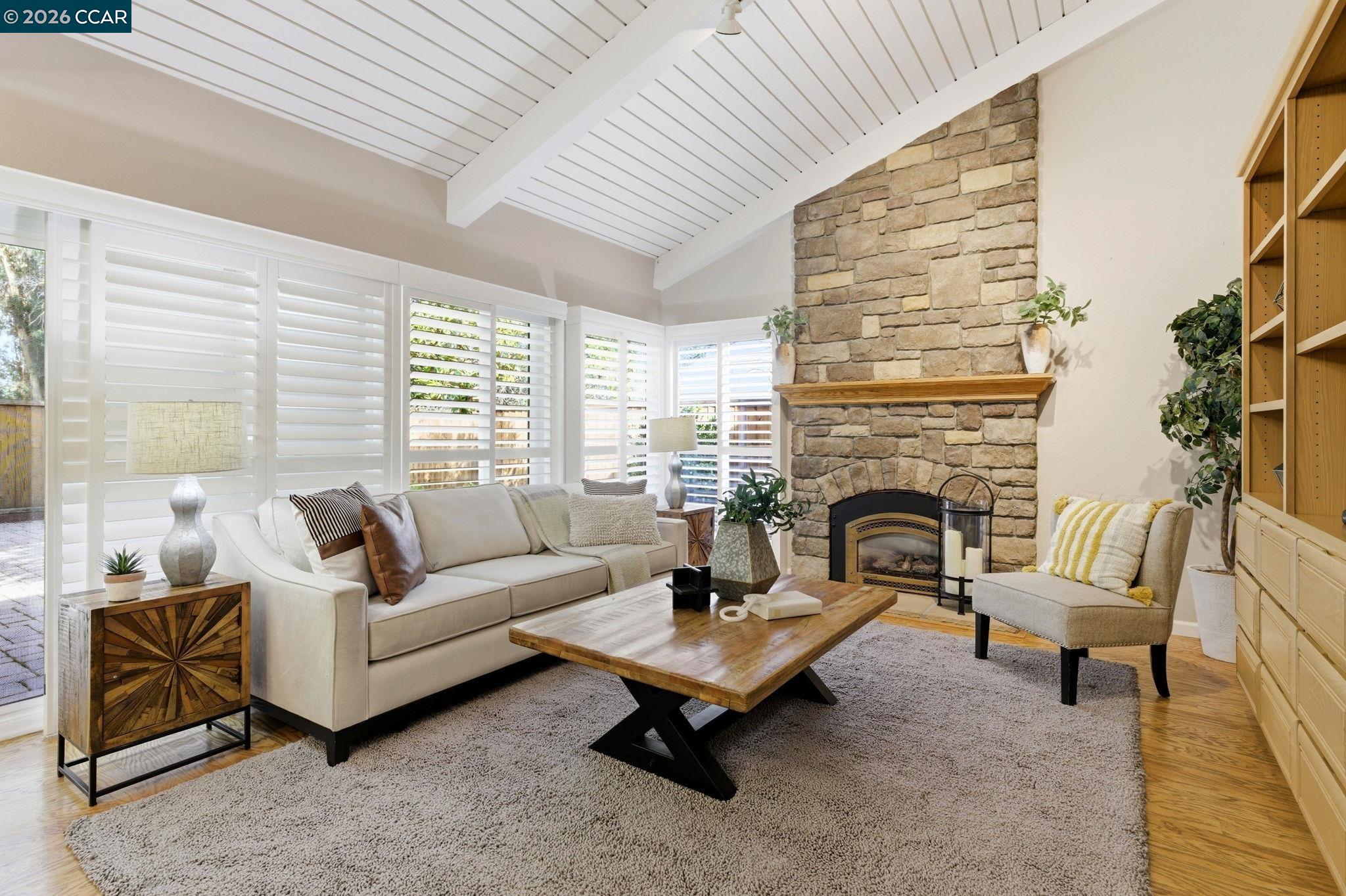 Detail Gallery Image 7 of 24 For 15 Duffy Ct, Pleasant Hill,  CA 94523 - 3 Beds | 2 Baths