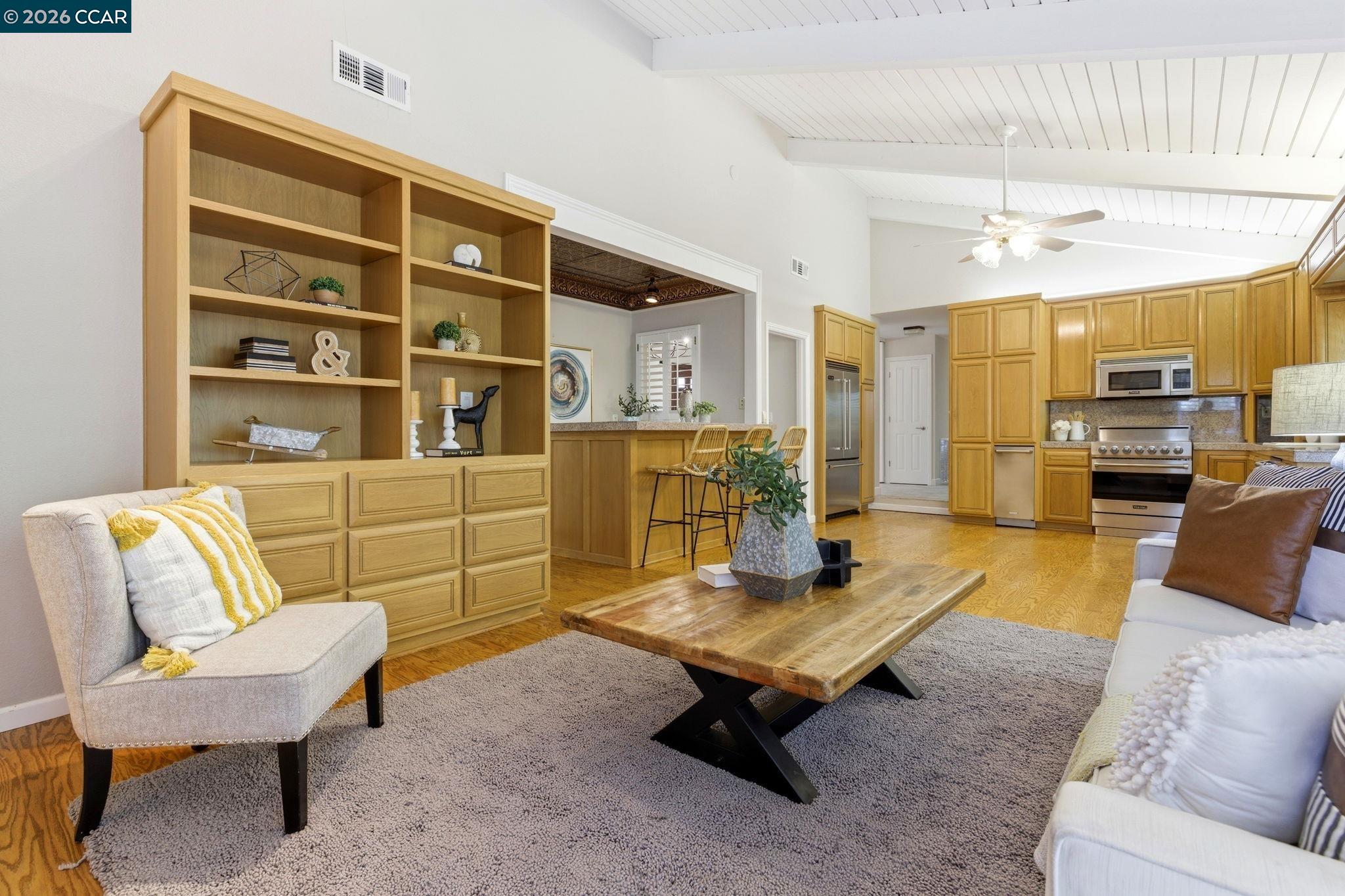 Detail Gallery Image 8 of 24 For 15 Duffy Ct, Pleasant Hill,  CA 94523 - 3 Beds | 2 Baths