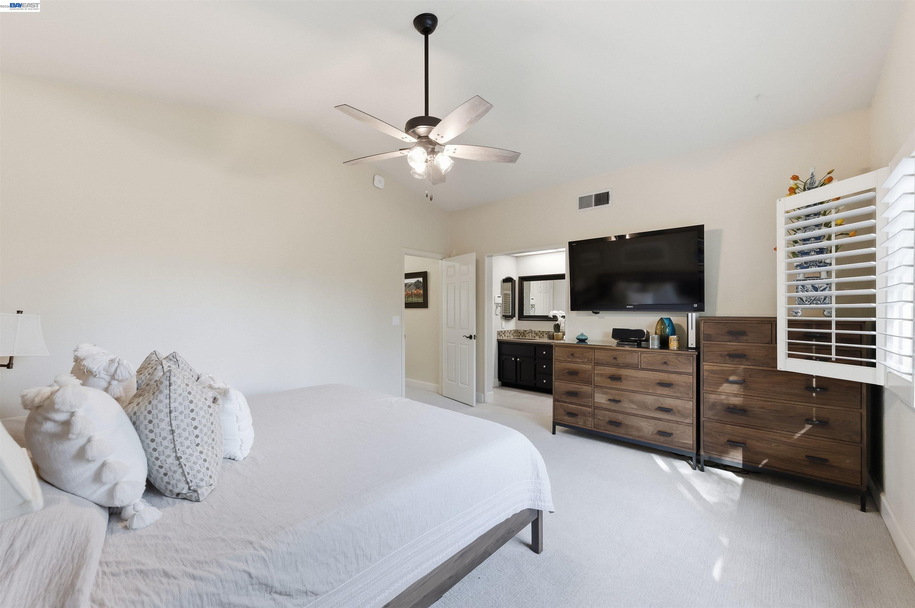 Detail Gallery Image 18 of 49 For 7358 Elmwood Cir, Pleasanton,  CA 94588 - 3 Beds | 2/1 Baths