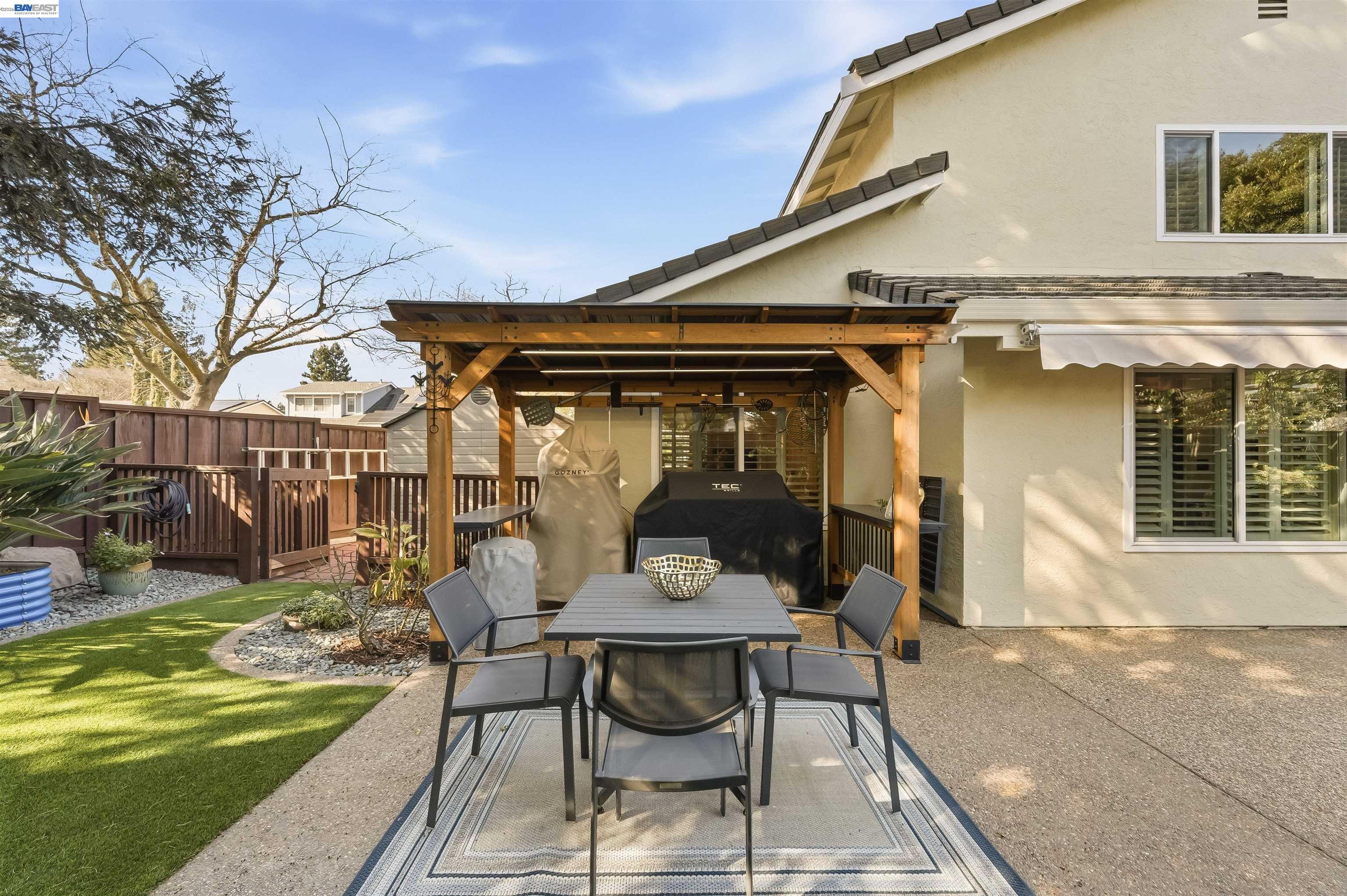 Detail Gallery Image 30 of 49 For 7358 Elmwood Cir, Pleasanton,  CA 94588 - 3 Beds | 2/1 Baths