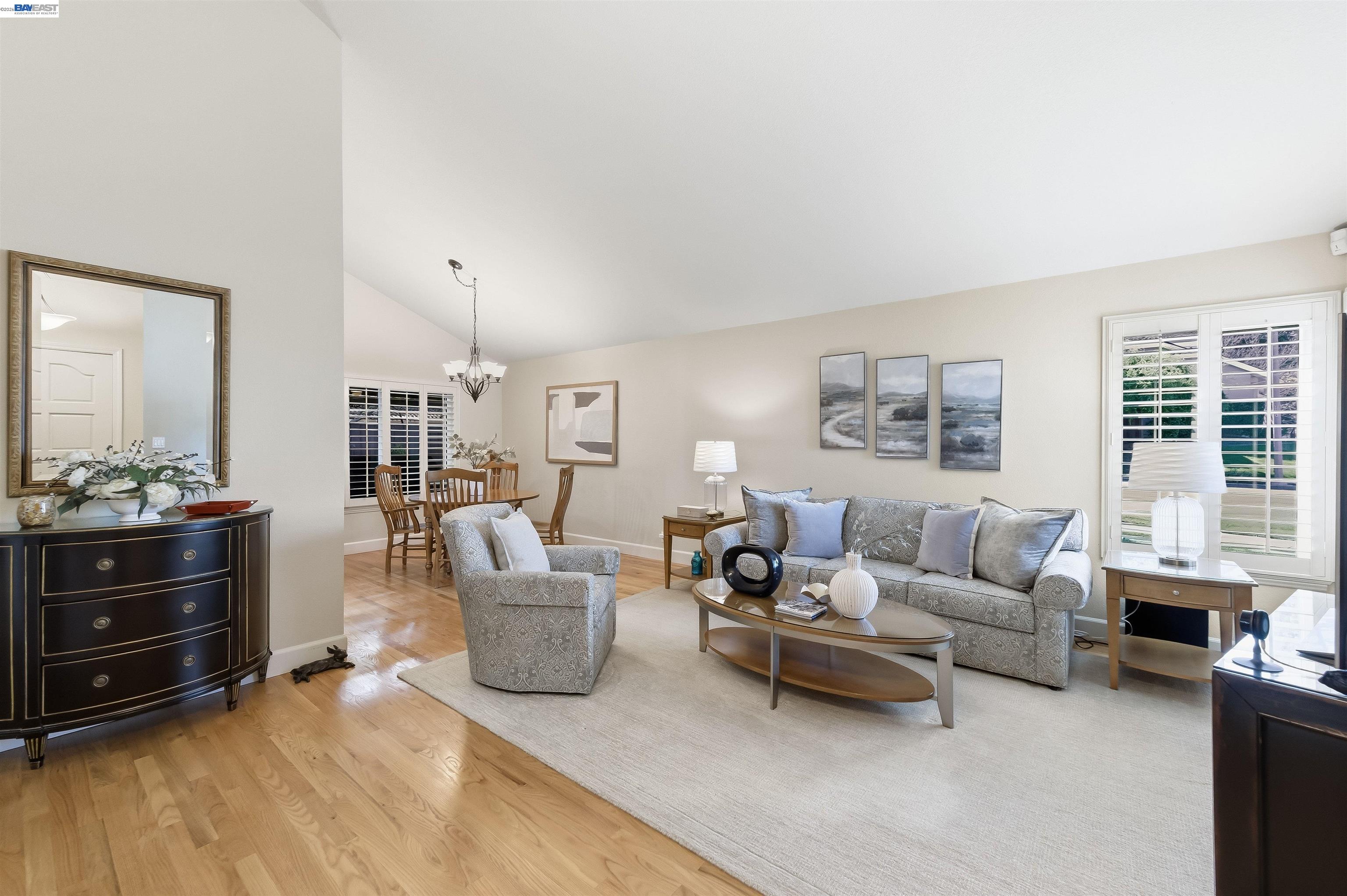 Detail Gallery Image 7 of 49 For 7358 Elmwood Cir, Pleasanton,  CA 94588 - 3 Beds | 2/1 Baths