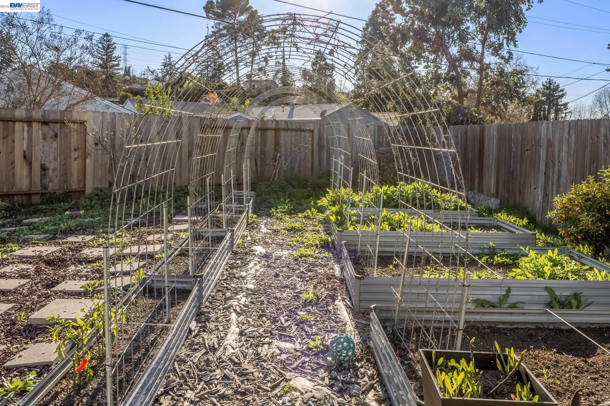 Detail Gallery Image 28 of 39 For 1321 Delwood St, Vallejo,  CA 94591 - 3 Beds | 1 Baths