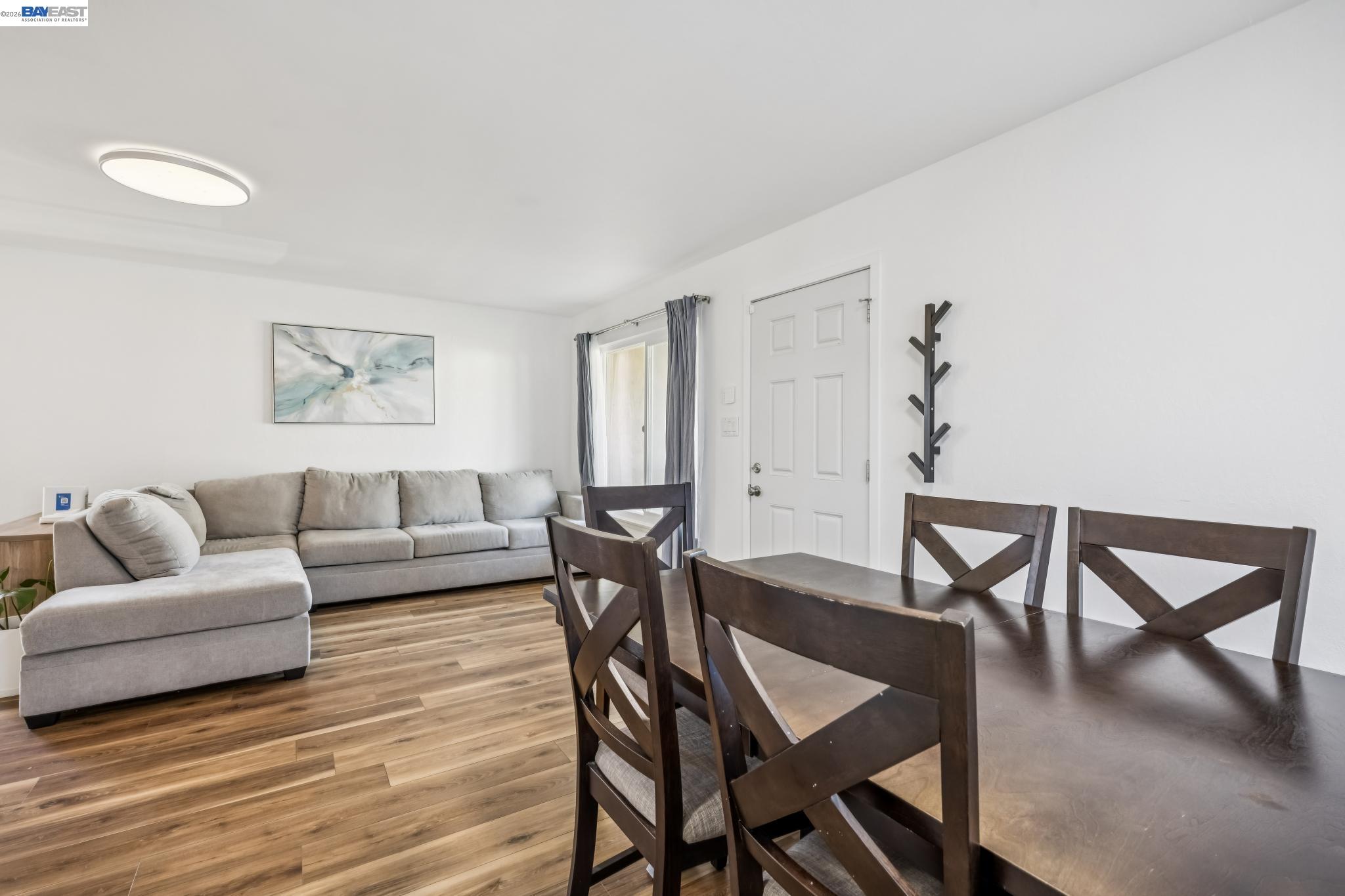 Detail Gallery Image 10 of 39 For 1321 Delwood St, Vallejo,  CA 94591 - 3 Beds | 1 Baths