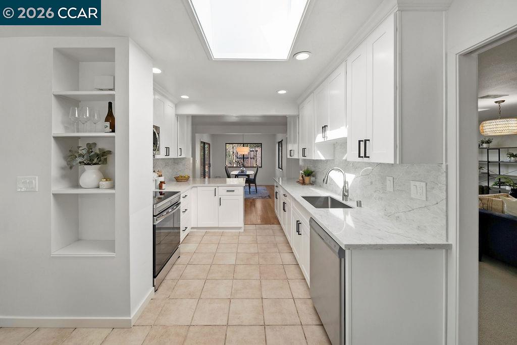 Detail Gallery Image 12 of 52 For 196 Wilkie Dr, Walnut Creek,  CA 94598 - 3 Beds | 2 Baths