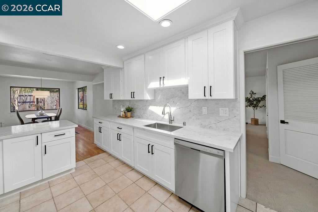 Detail Gallery Image 13 of 52 For 196 Wilkie Dr, Walnut Creek,  CA 94598 - 3 Beds | 2 Baths