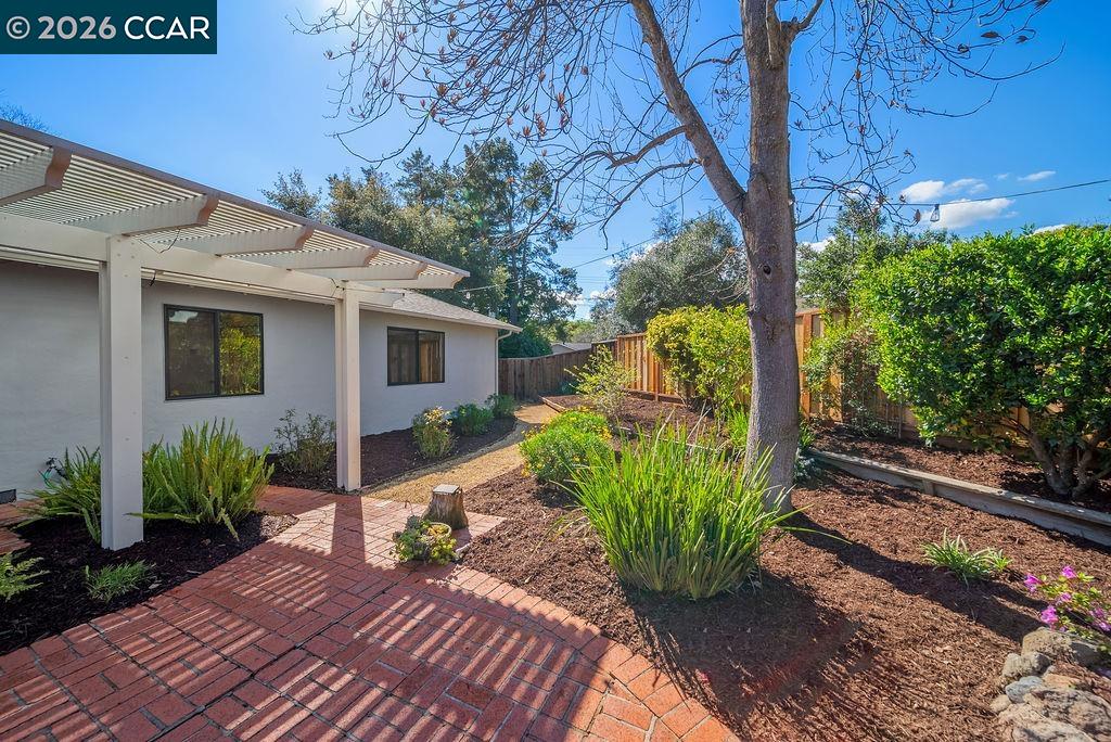 Detail Gallery Image 40 of 52 For 196 Wilkie Dr, Walnut Creek,  CA 94598 - 3 Beds | 2 Baths