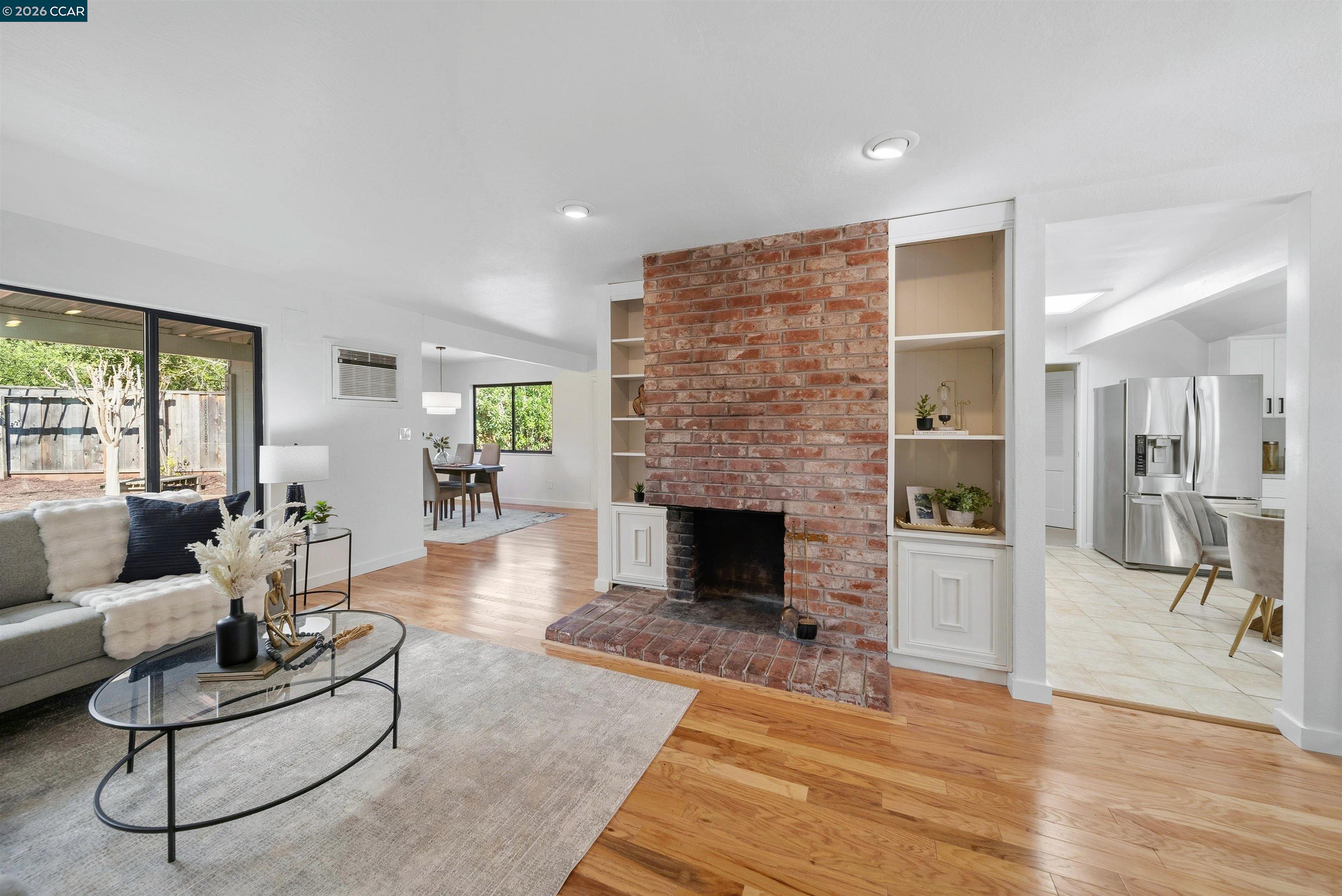 Detail Gallery Image 5 of 52 For 196 Wilkie Dr, Walnut Creek,  CA 94598 - 3 Beds | 2 Baths