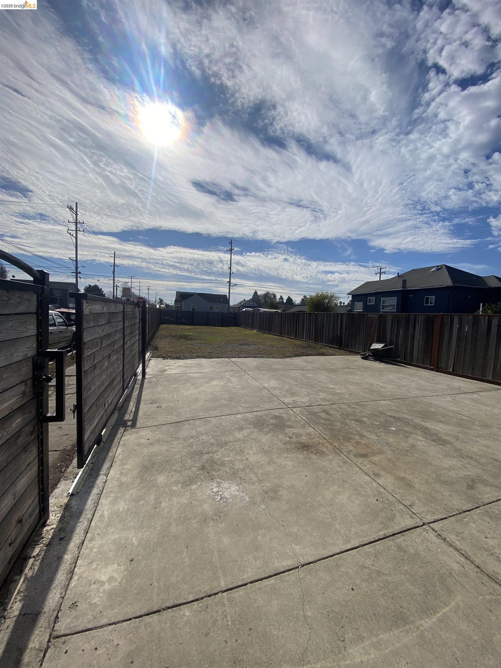 Detail Gallery Image 4 of 5 For Chanslor Ave, Richmond,  CA 94801 - – Beds | – Baths