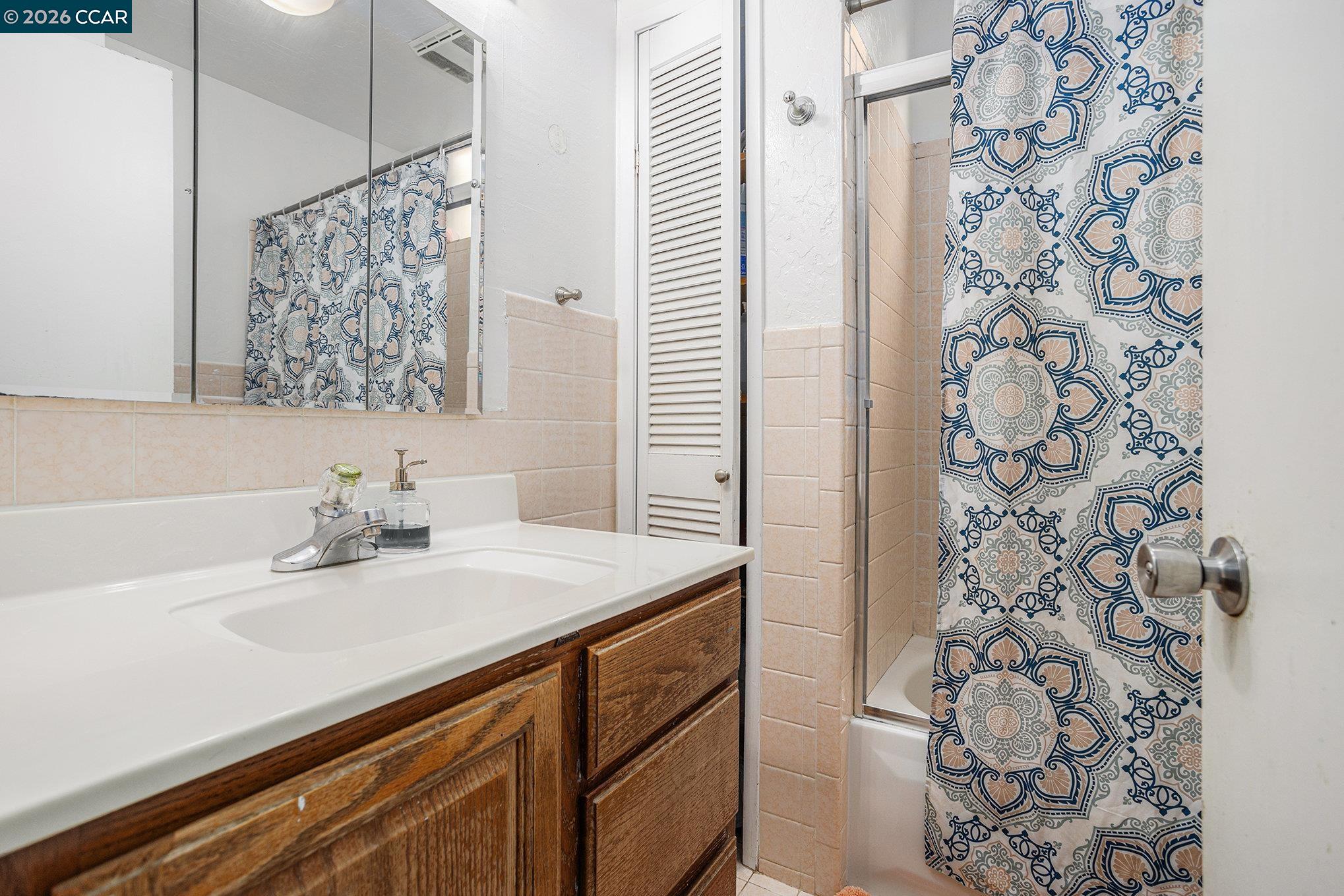 Detail Gallery Image 25 of 31 For 3755-3759 Mission St, San Francisco,  CA 94110 - – Beds | – Baths