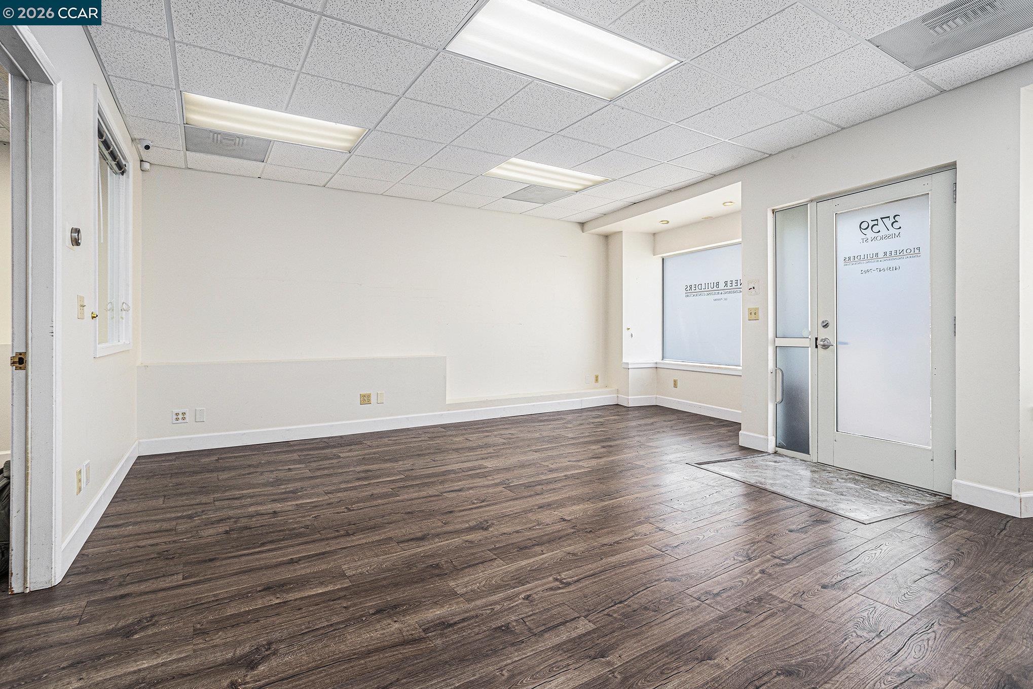 Detail Gallery Image 7 of 31 For 3755-3759 Mission St, San Francisco,  CA 94110 - – Beds | – Baths