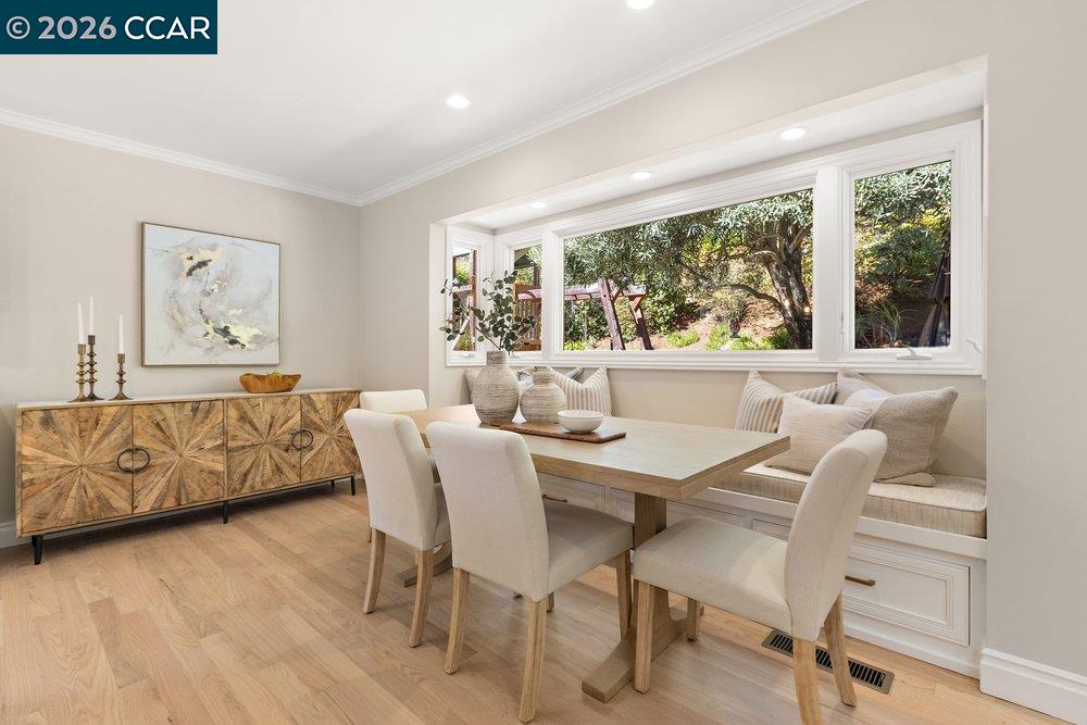 Detail Gallery Image 12 of 43 For 7 Whitehall Dr, Orinda,  CA 94563 - 3 Beds | 2 Baths