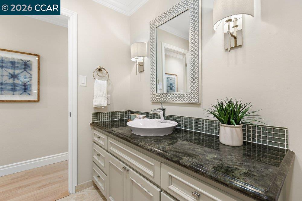 Detail Gallery Image 30 of 43 For 7 Whitehall Dr, Orinda,  CA 94563 - 3 Beds | 2 Baths