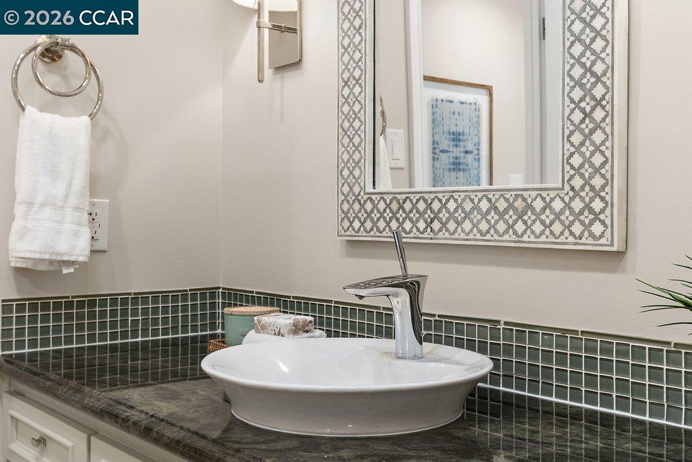 Detail Gallery Image 31 of 43 For 7 Whitehall Dr, Orinda,  CA 94563 - 3 Beds | 2 Baths