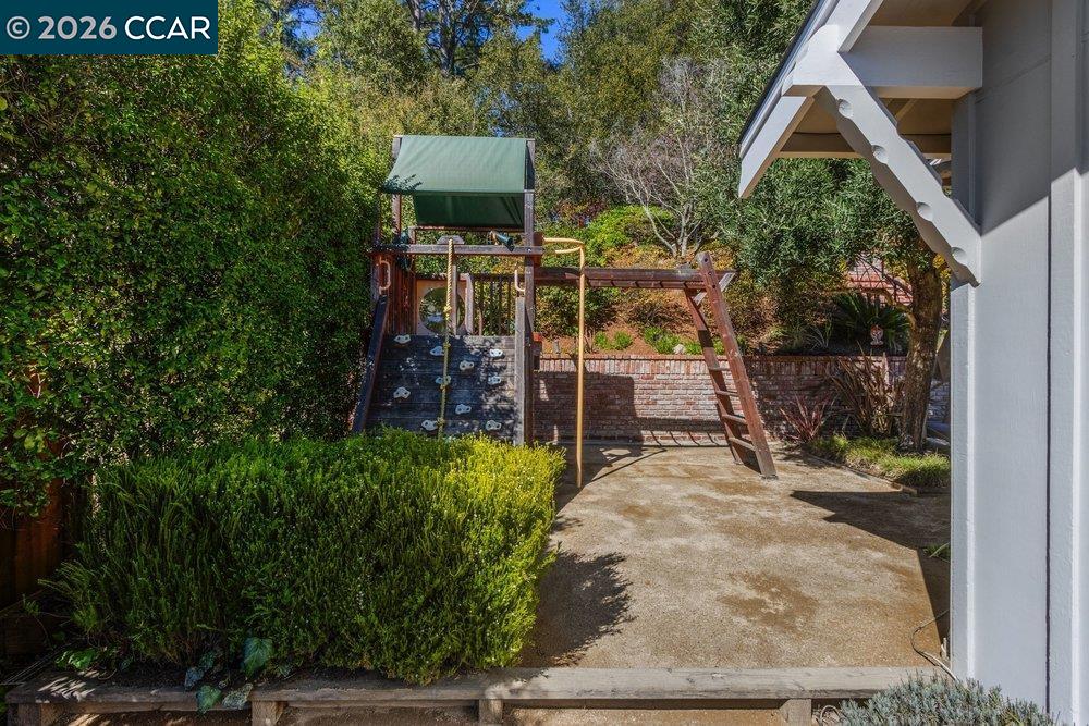 Detail Gallery Image 39 of 43 For 7 Whitehall Dr, Orinda,  CA 94563 - 3 Beds | 2 Baths