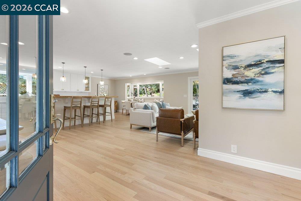 Detail Gallery Image 7 of 43 For 7 Whitehall Dr, Orinda,  CA 94563 - 3 Beds | 2 Baths