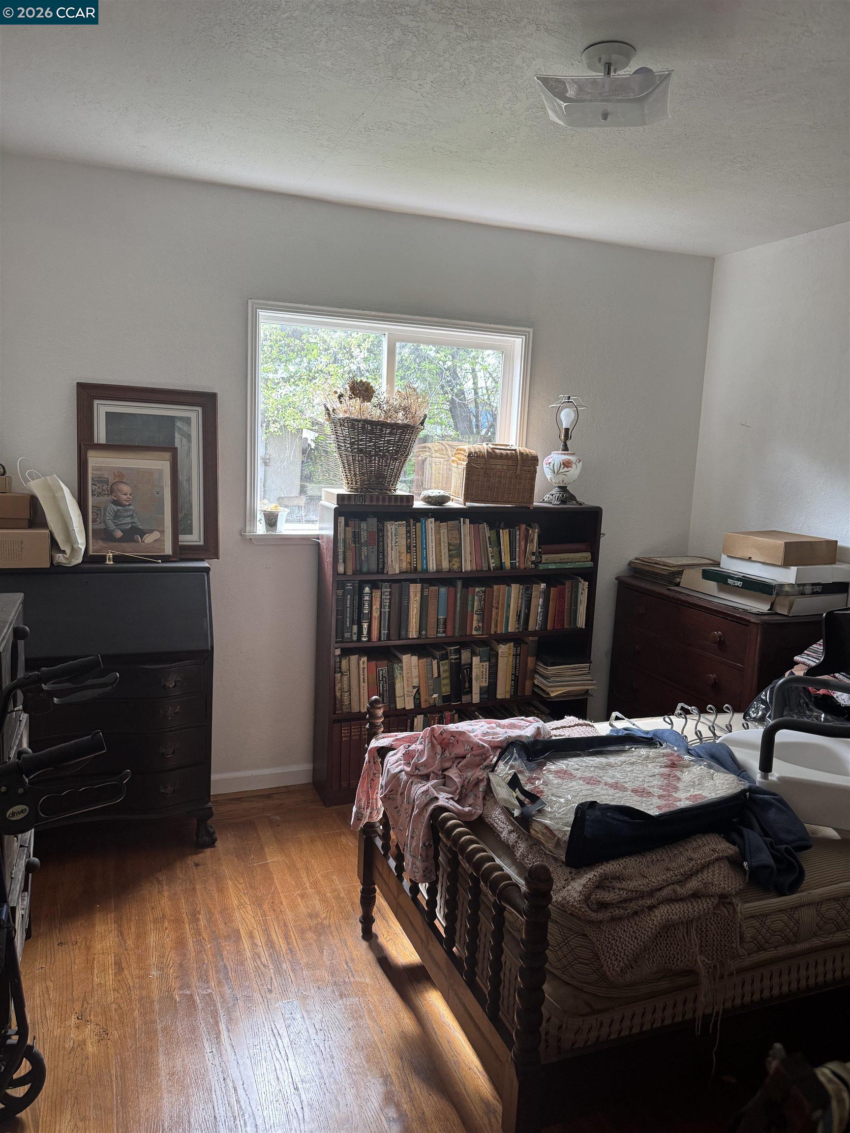 Detail Gallery Image 6 of 12 For 1418 Esmond Ave, Richmond,  CA 94801 - 2 Beds | 1 Baths