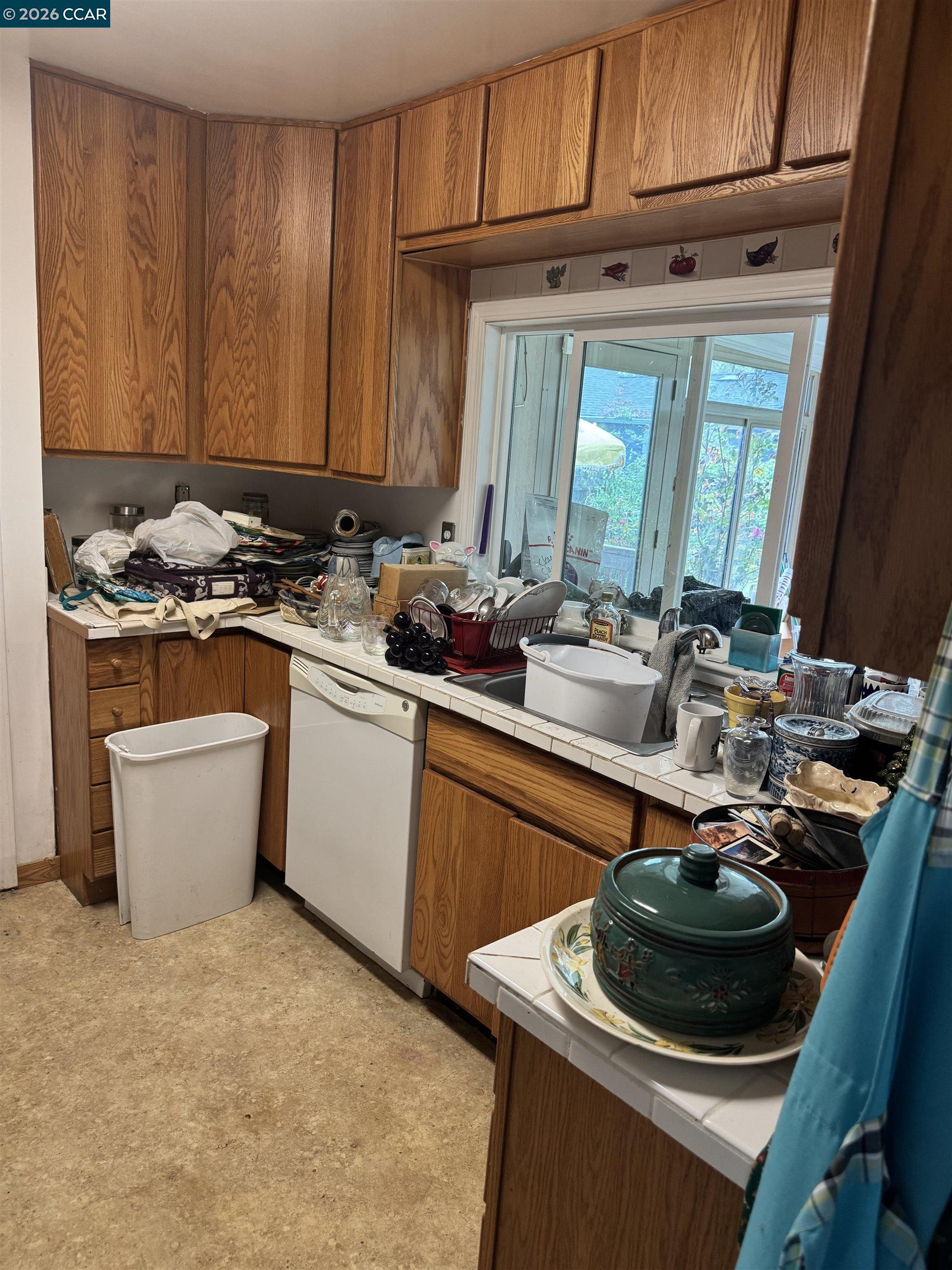 Detail Gallery Image 8 of 12 For 1418 Esmond Ave, Richmond,  CA 94801 - 2 Beds | 1 Baths