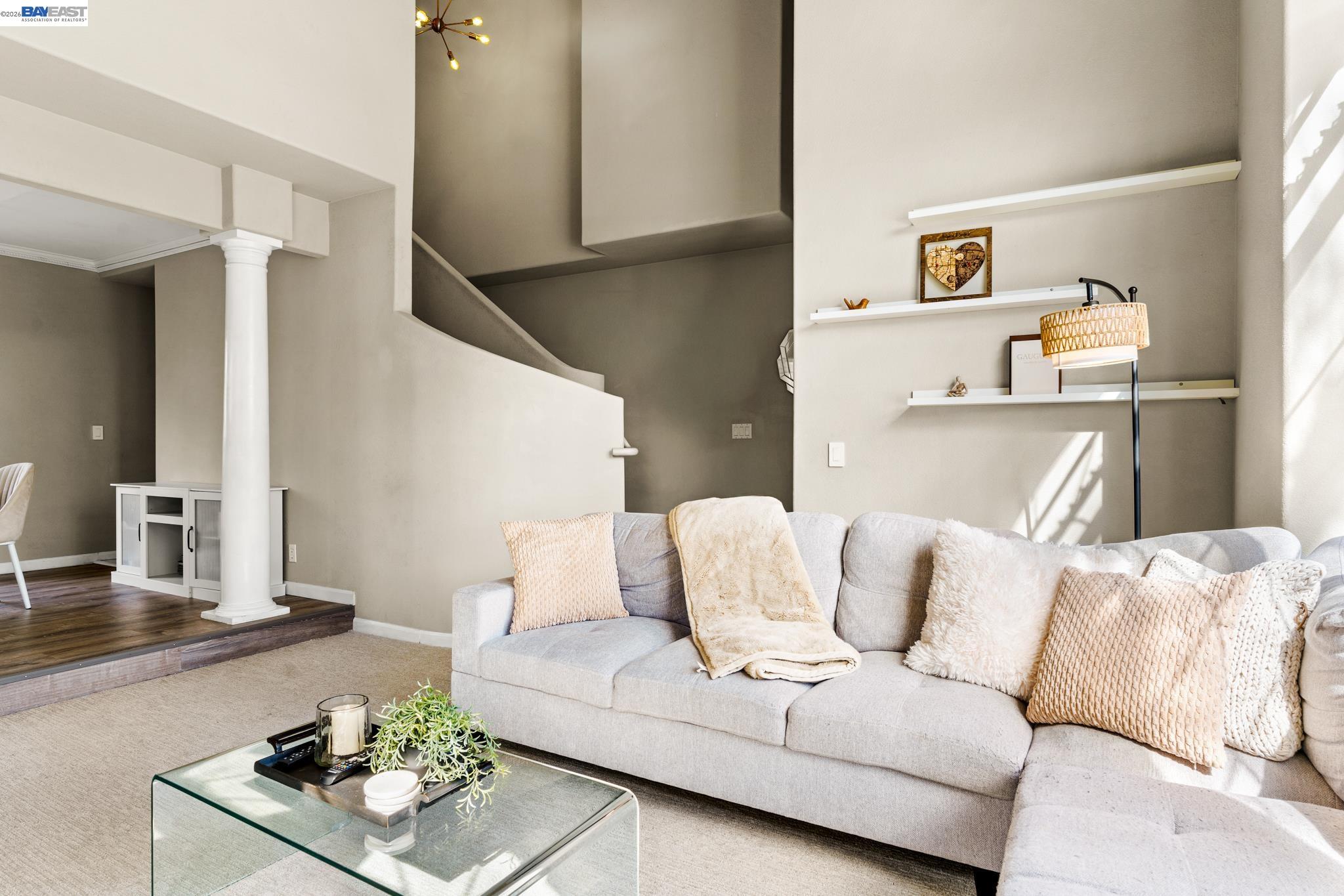 Detail Gallery Image 7 of 36 For 283 Esther Ave, Campbell,  CA 95008-1202 - 3 Beds | 3 Baths