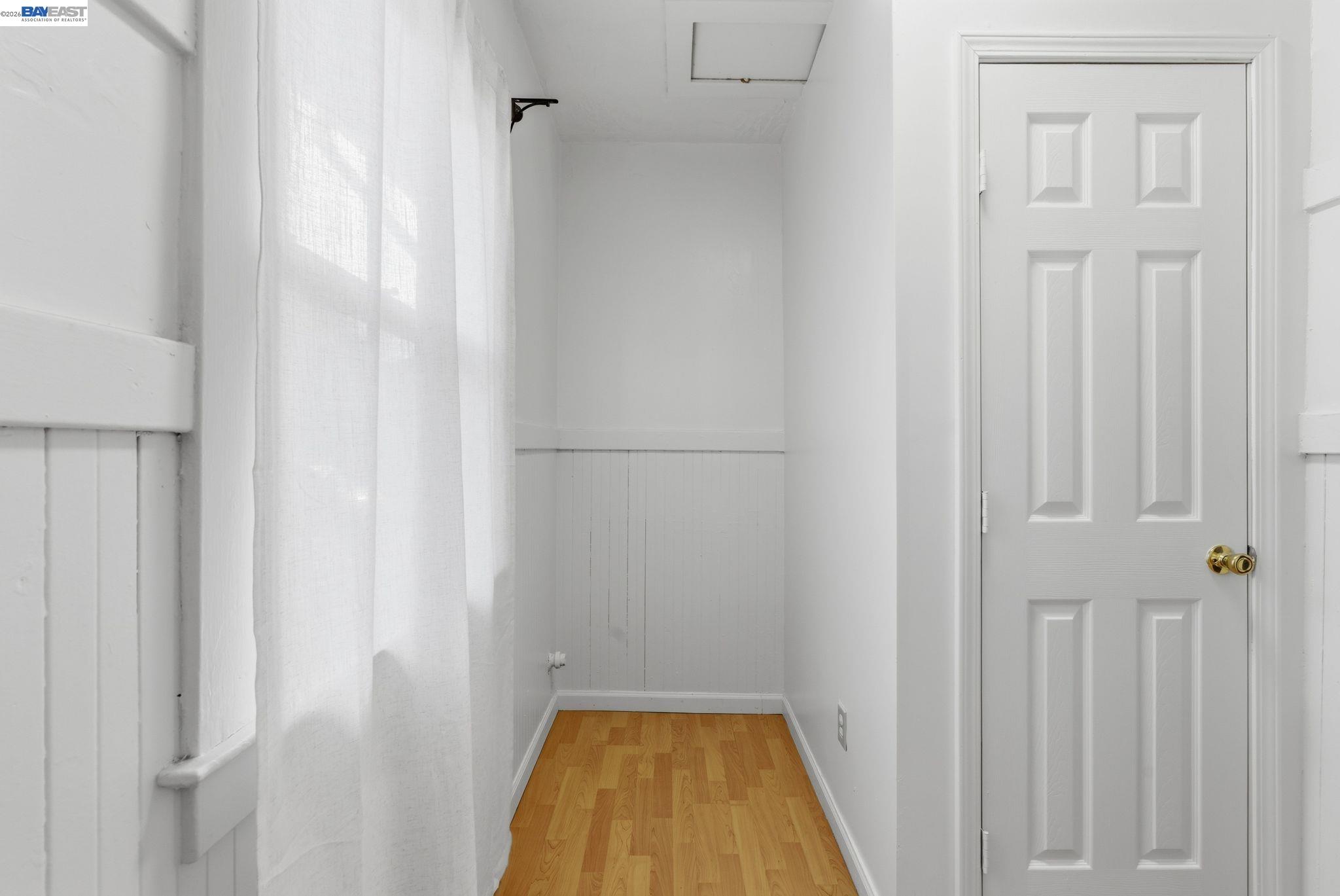 Detail Gallery Image 25 of 31 For 1839 Commerce Way, Oakland,  CA 94606 - 2 Beds | 1 Baths