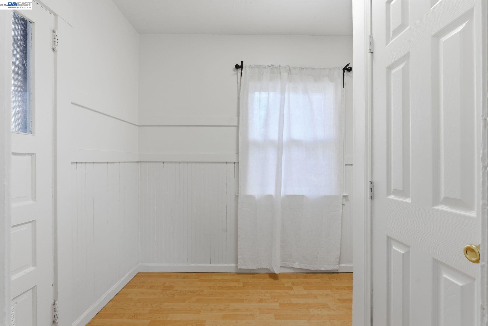 Detail Gallery Image 26 of 31 For 1839 Commerce Way, Oakland,  CA 94606 - 2 Beds | 1 Baths