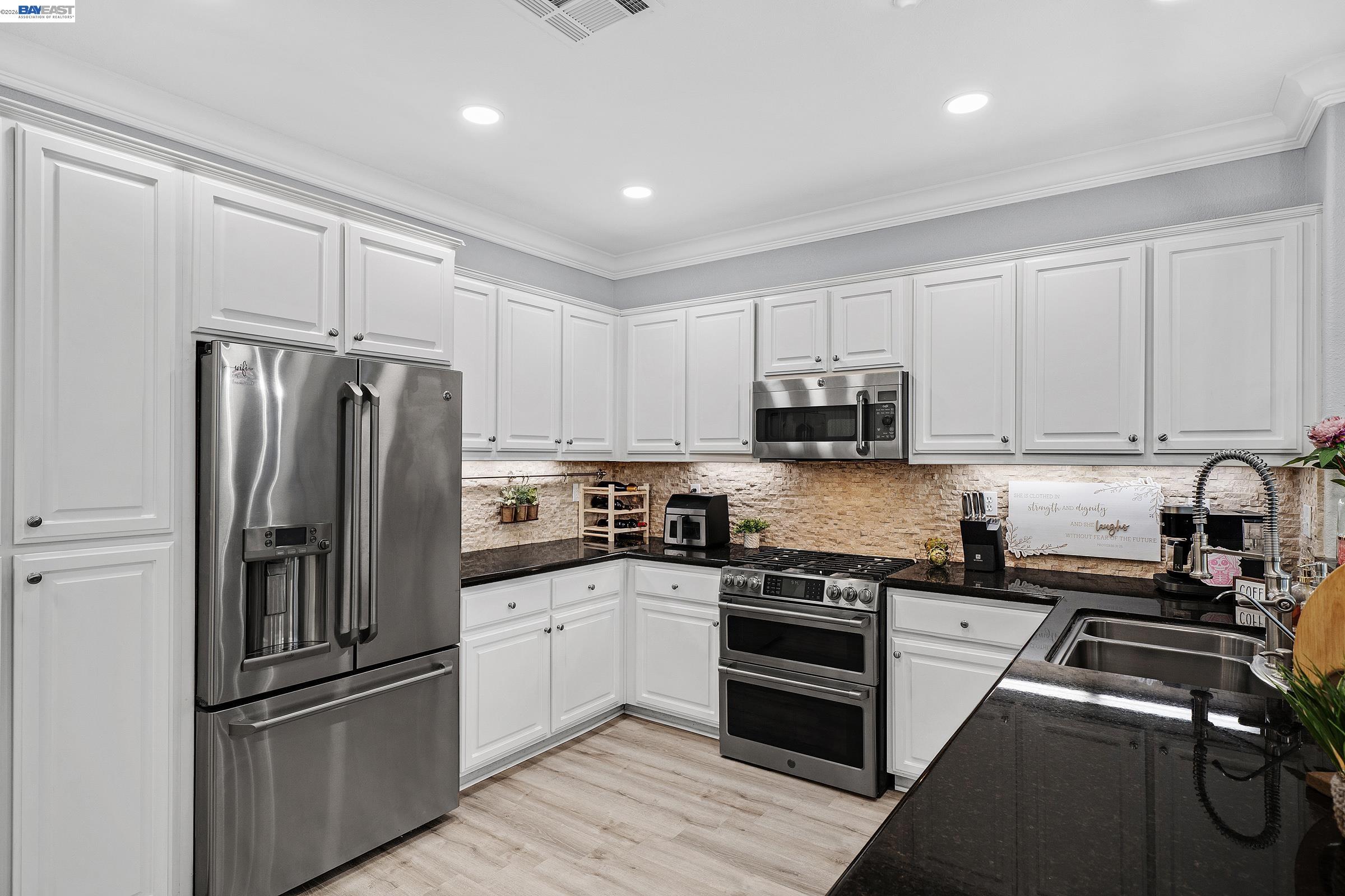 Detail Gallery Image 13 of 38 For 2608 Intrigue Ln, Brentwood,  CA 94513 - 3 Beds | 2 Baths