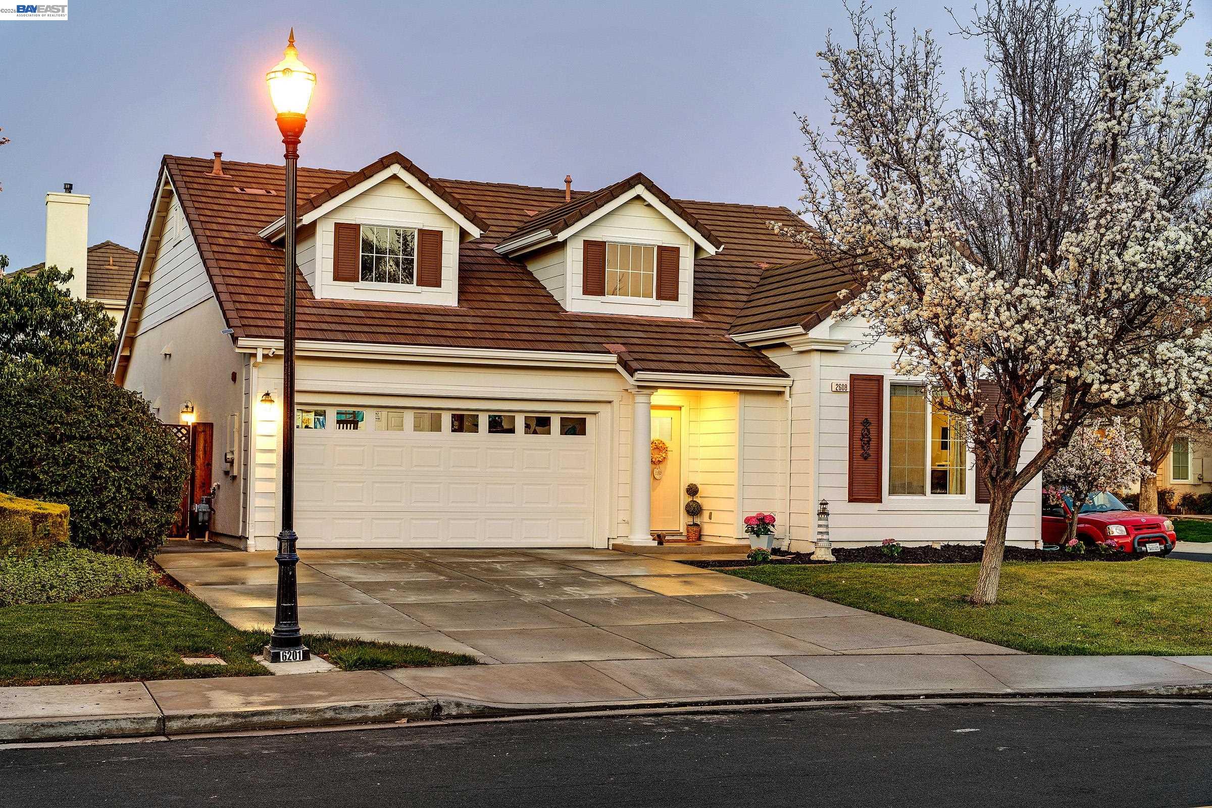 Detail Gallery Image 3 of 38 For 2608 Intrigue Ln, Brentwood,  CA 94513 - 3 Beds | 2 Baths