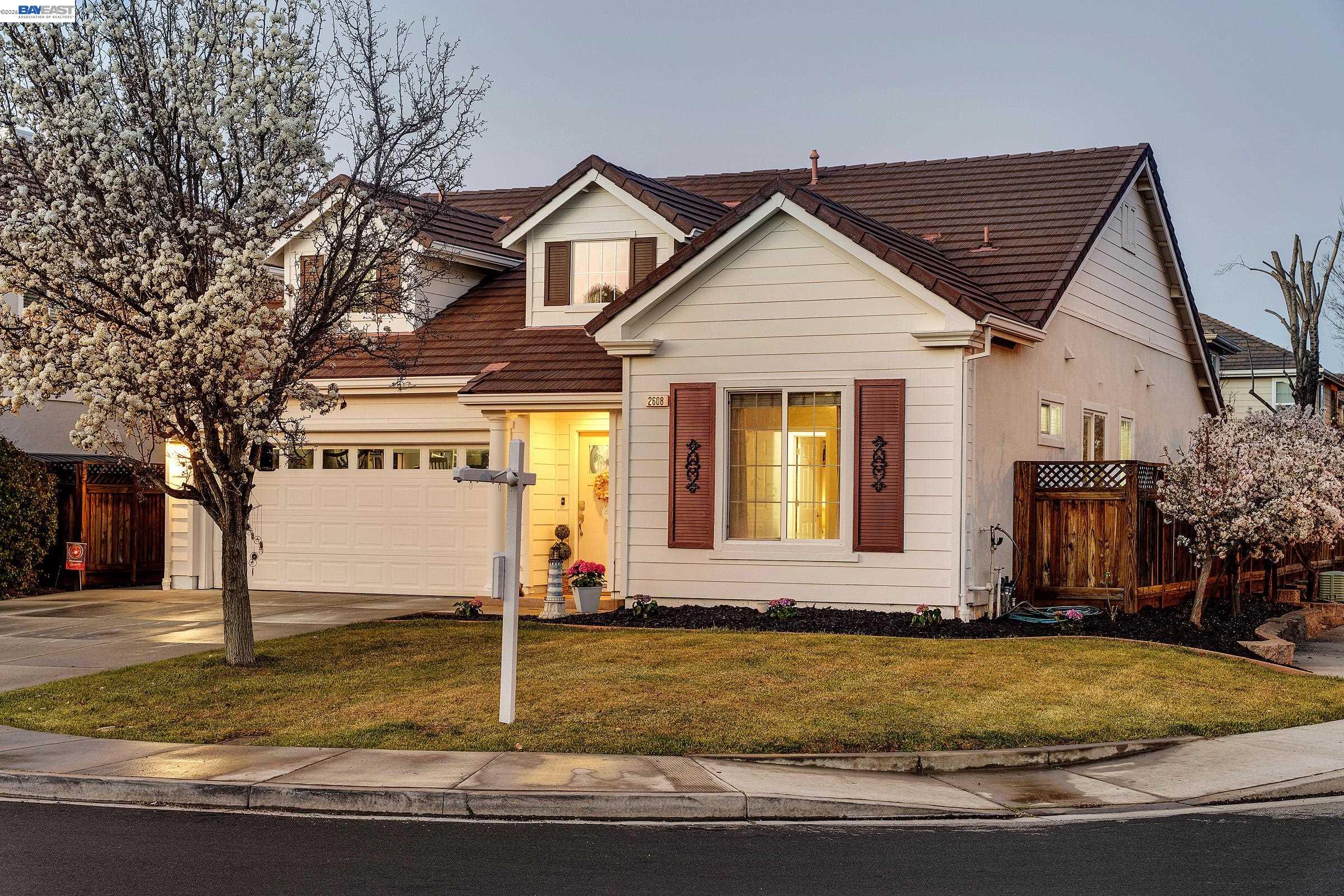 Detail Gallery Image 4 of 38 For 2608 Intrigue Ln, Brentwood,  CA 94513 - 3 Beds | 2 Baths