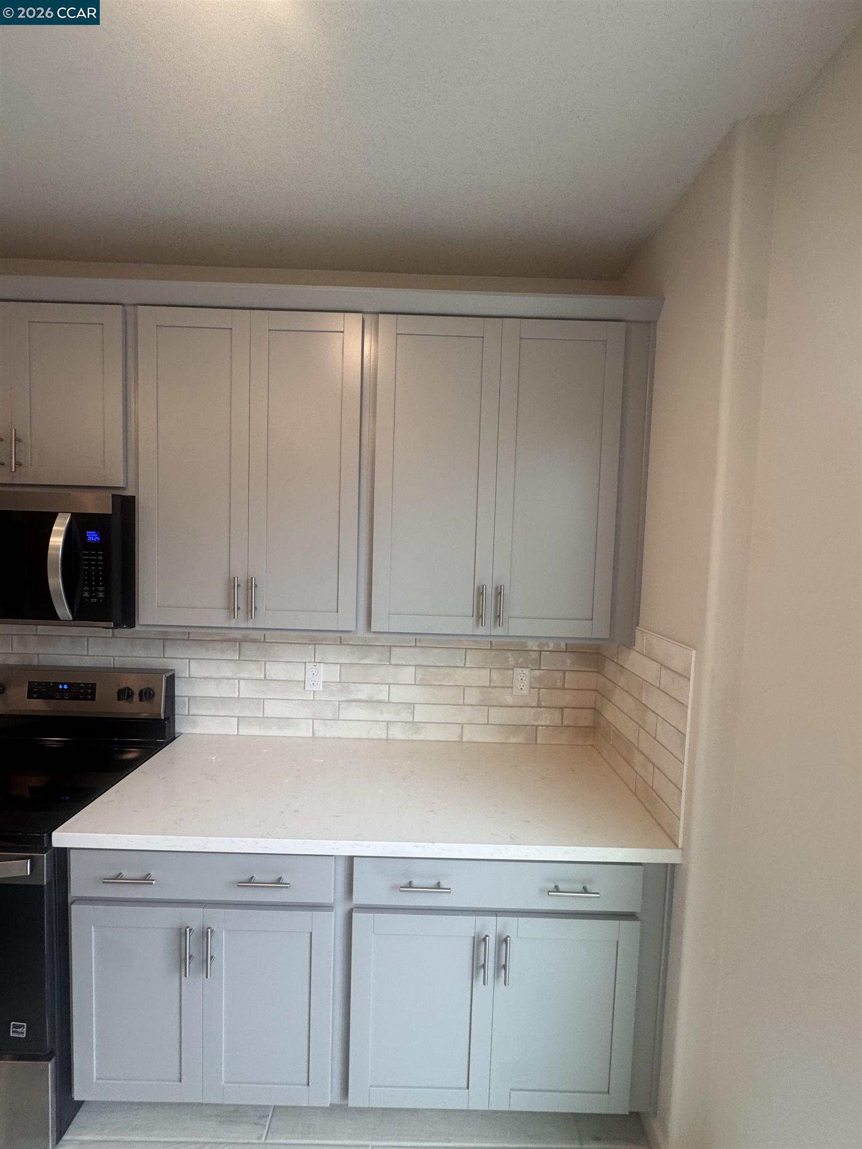 Detail Gallery Image 6 of 35 For 4202 Markovich Court, Richmond,  CA 94806 - 4 Beds | 3 Baths