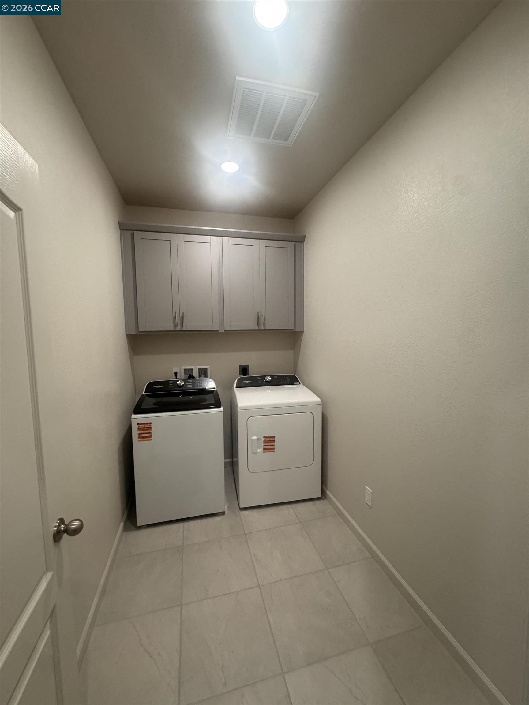 Detail Gallery Image 8 of 35 For 4202 Markovich Court, Richmond,  CA 94806 - 4 Beds | 3 Baths