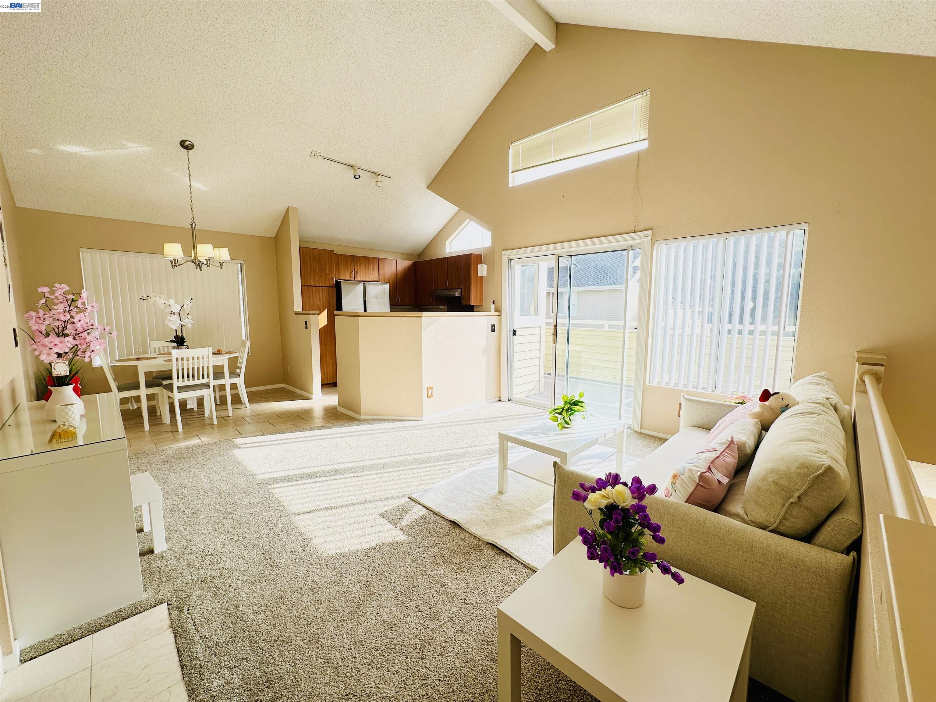 Detail Gallery Image 14 of 38 For 161 Seaway Ct, Hercules,  CA 94547 - 2 Beds | 2 Baths