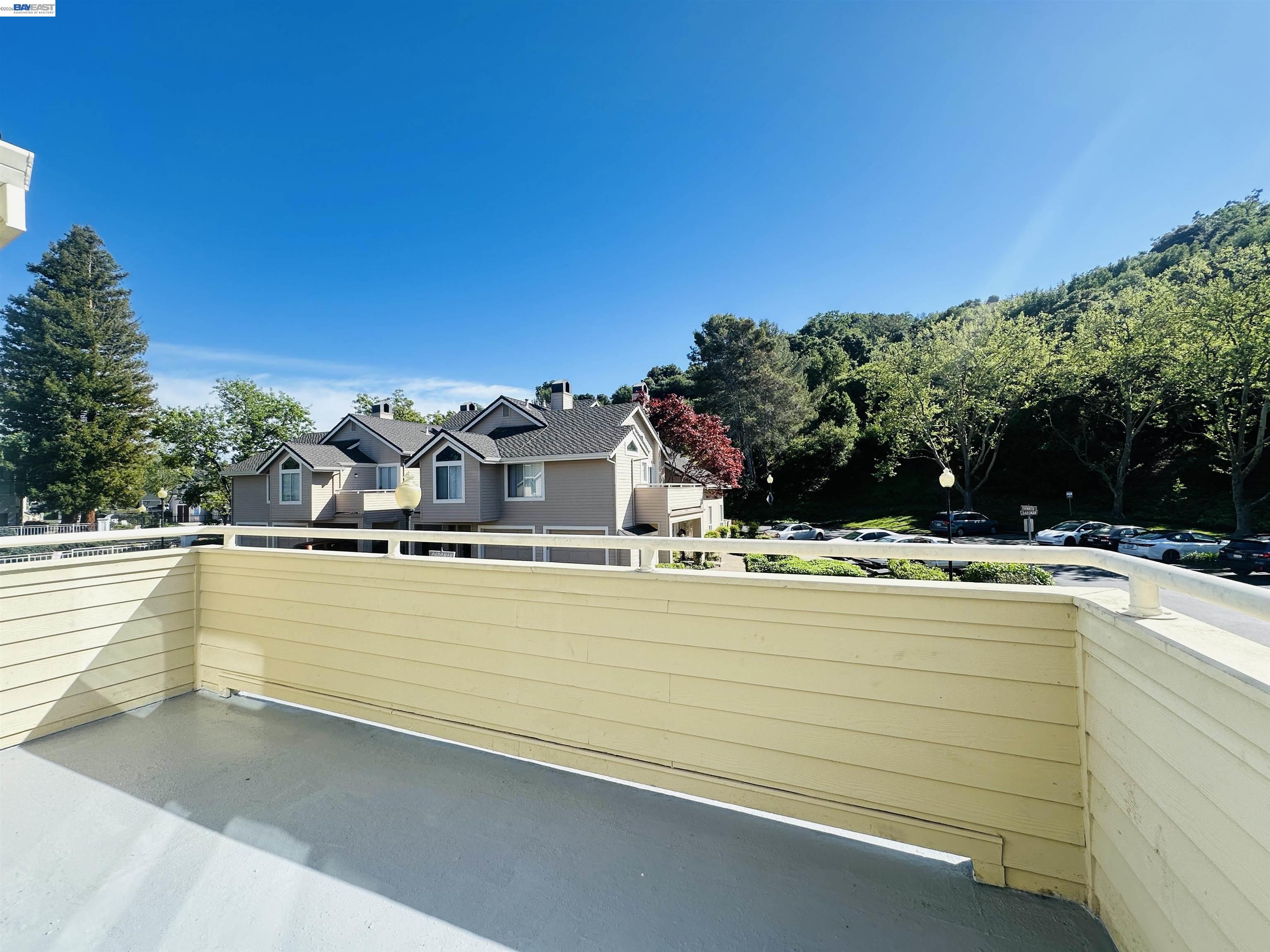 Detail Gallery Image 35 of 38 For 161 Seaway Ct, Hercules,  CA 94547 - 2 Beds | 2 Baths