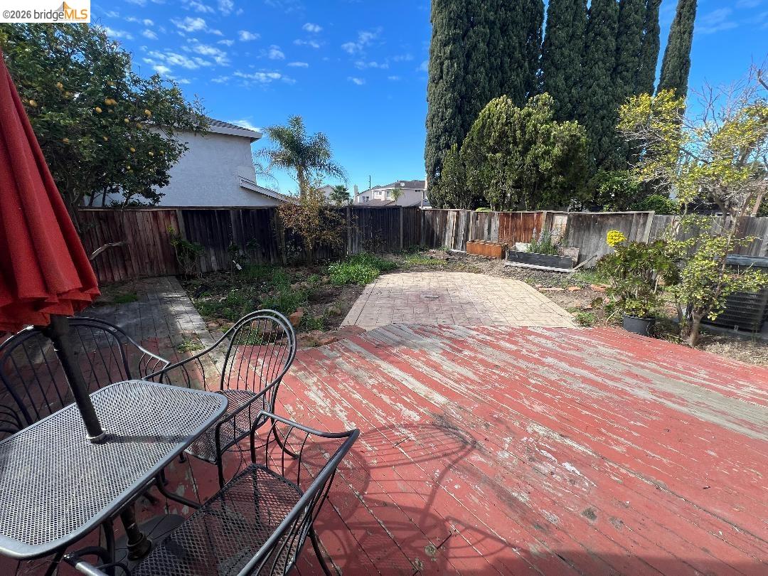 Detail Gallery Image 2 of 15 For 4525 Waterford Way, Oakley,  CA 94561 - 4 Beds | 2/1 Baths