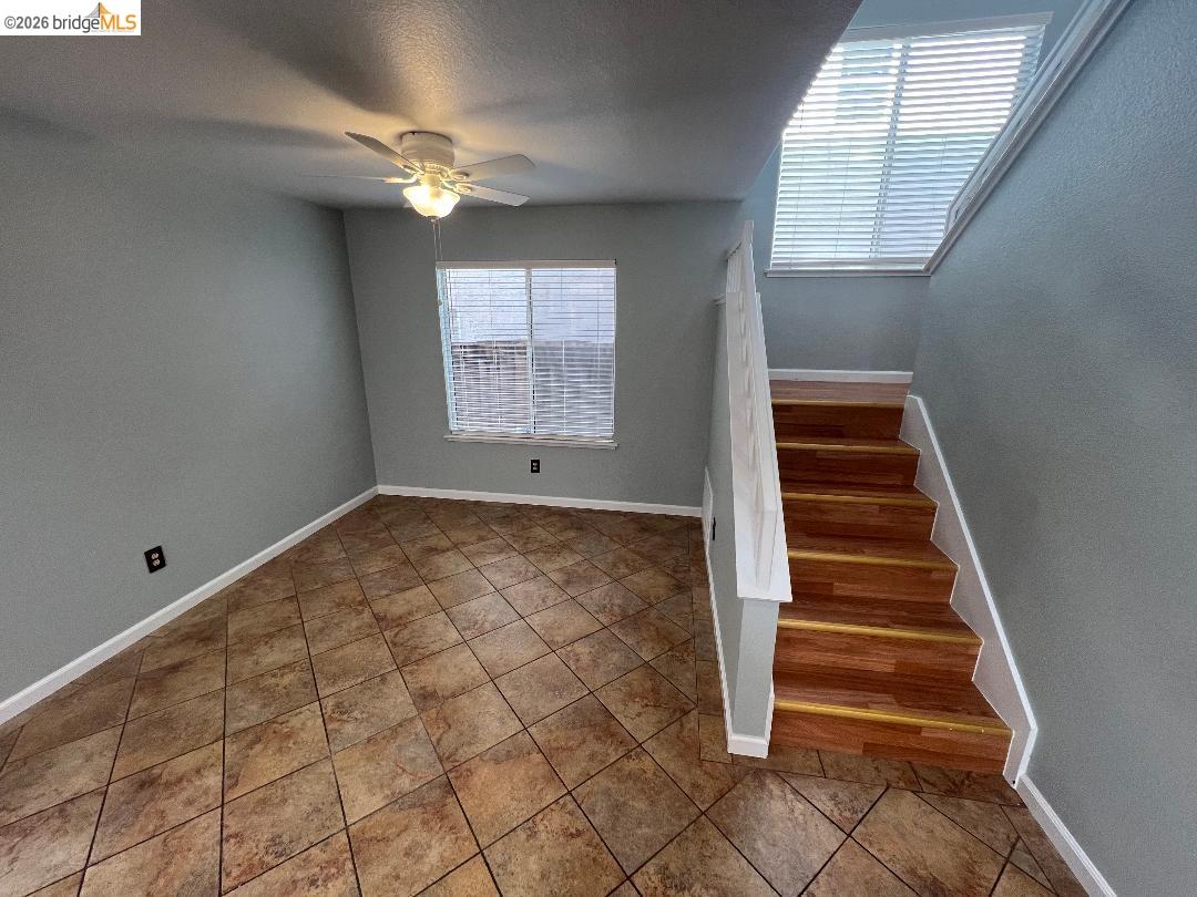 Detail Gallery Image 5 of 15 For 4525 Waterford Way, Oakley,  CA 94561 - 4 Beds | 2/1 Baths