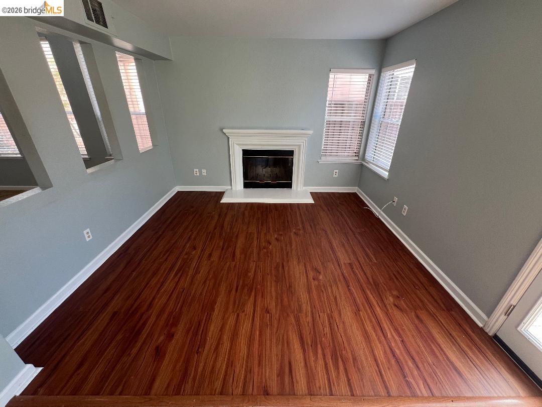 Detail Gallery Image 6 of 15 For 4525 Waterford Way, Oakley,  CA 94561 - 4 Beds | 2/1 Baths