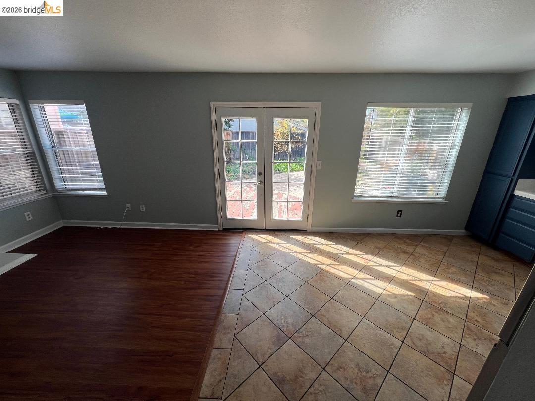 Detail Gallery Image 7 of 15 For 4525 Waterford Way, Oakley,  CA 94561 - 4 Beds | 2/1 Baths