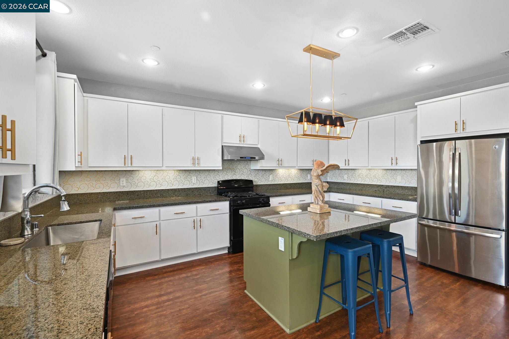 Detail Gallery Image 13 of 41 For 130 Savona Way, Bay Point,  CA 94565 - 4 Beds | 2/1 Baths