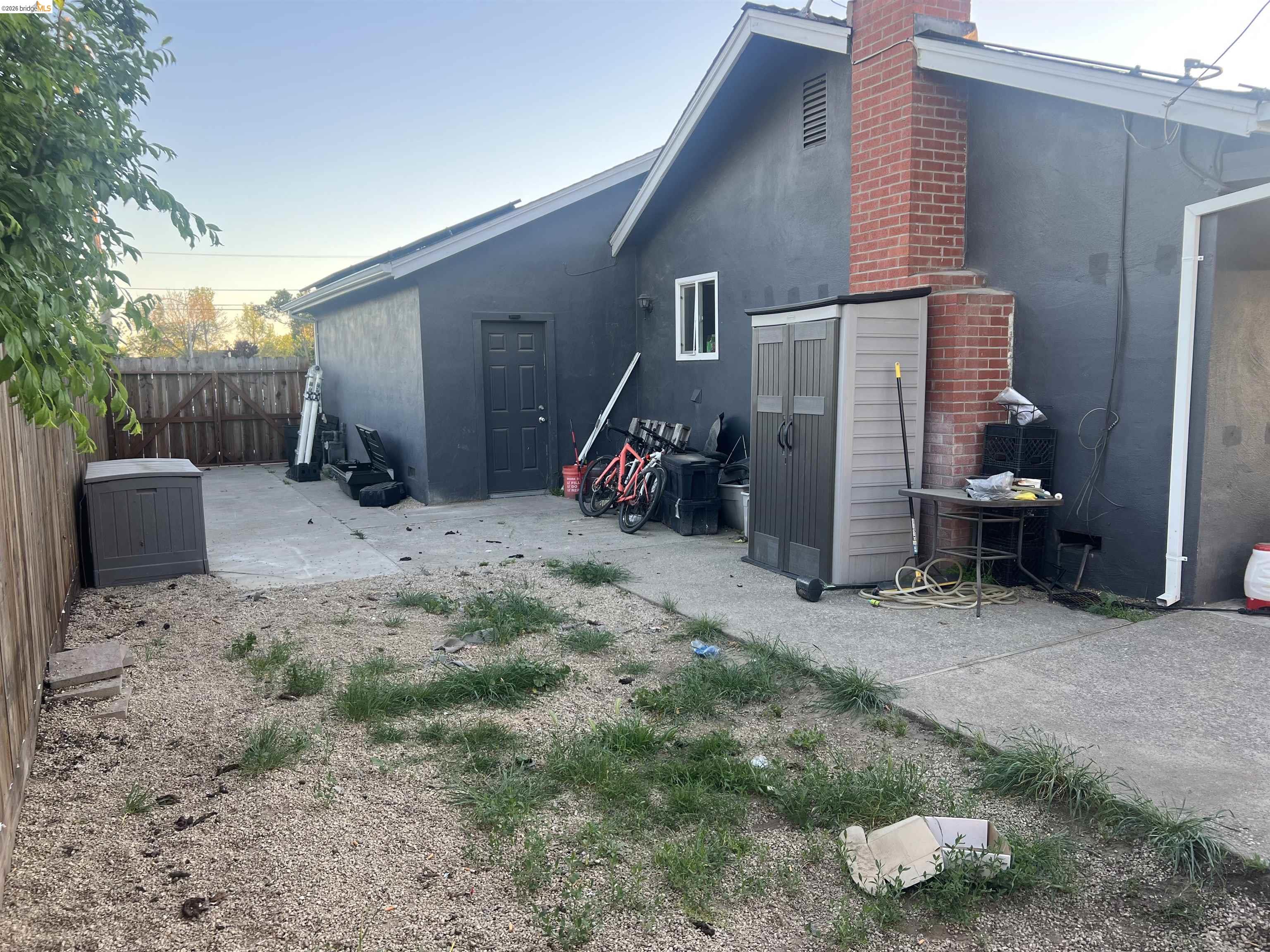 Detail Gallery Image 10 of 10 For 1275 Armstrong Dr, Manteca,  CA 95336 - 3 Beds | 2 Baths