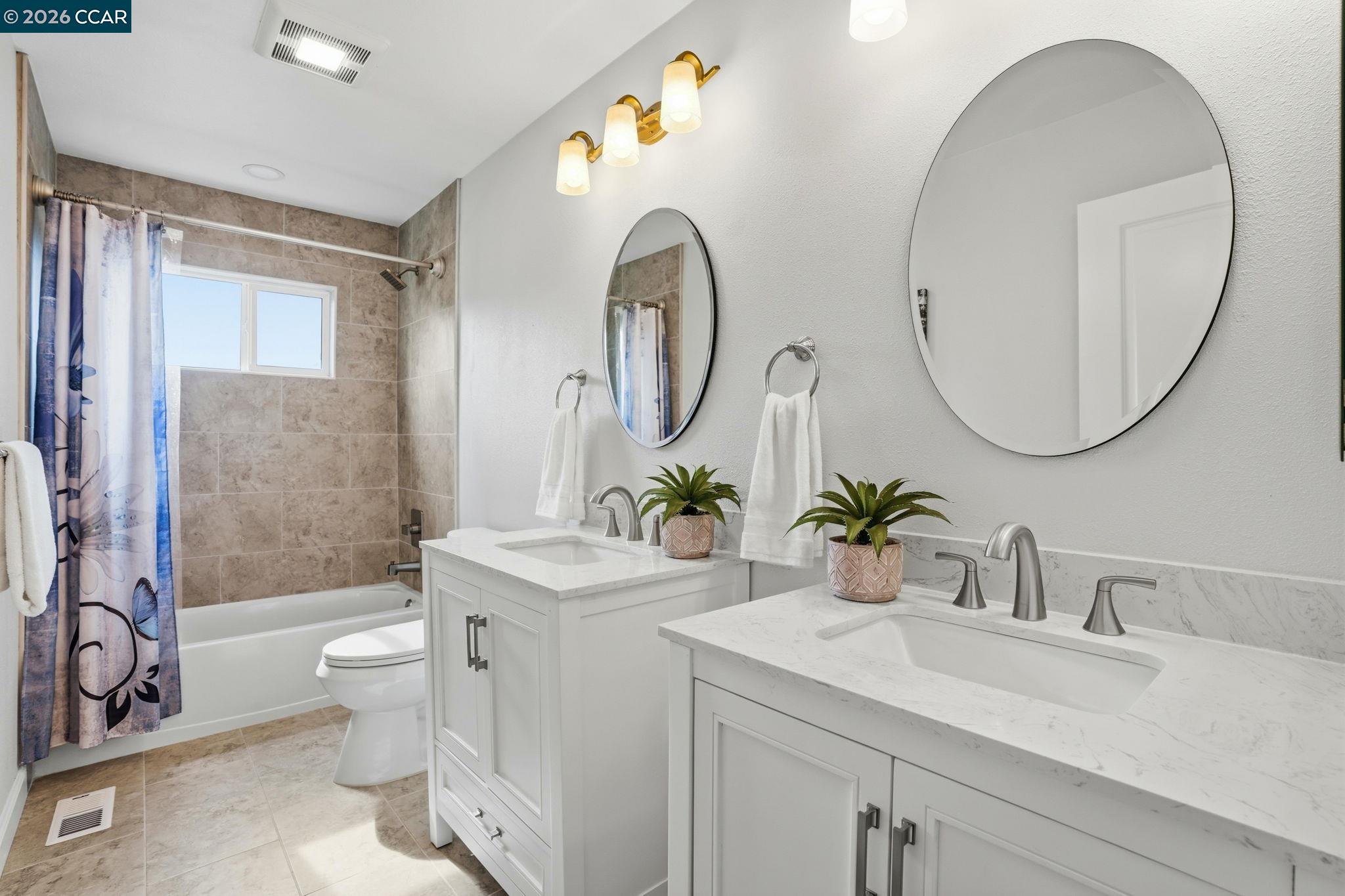 Detail Gallery Image 33 of 59 For 5537 Pamplona Ct, Concord,  CA 94521 - 4 Beds | 2/1 Baths