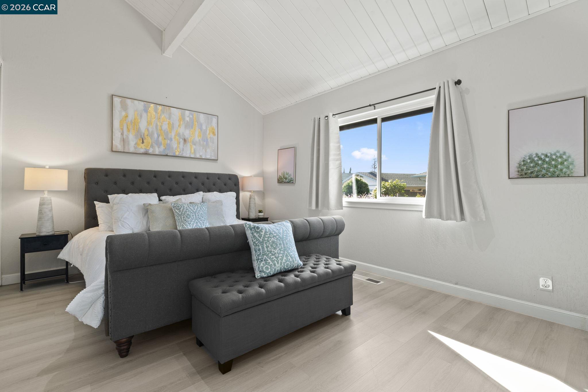 Detail Gallery Image 35 of 59 For 5537 Pamplona Ct, Concord,  CA 94521 - 4 Beds | 2/1 Baths