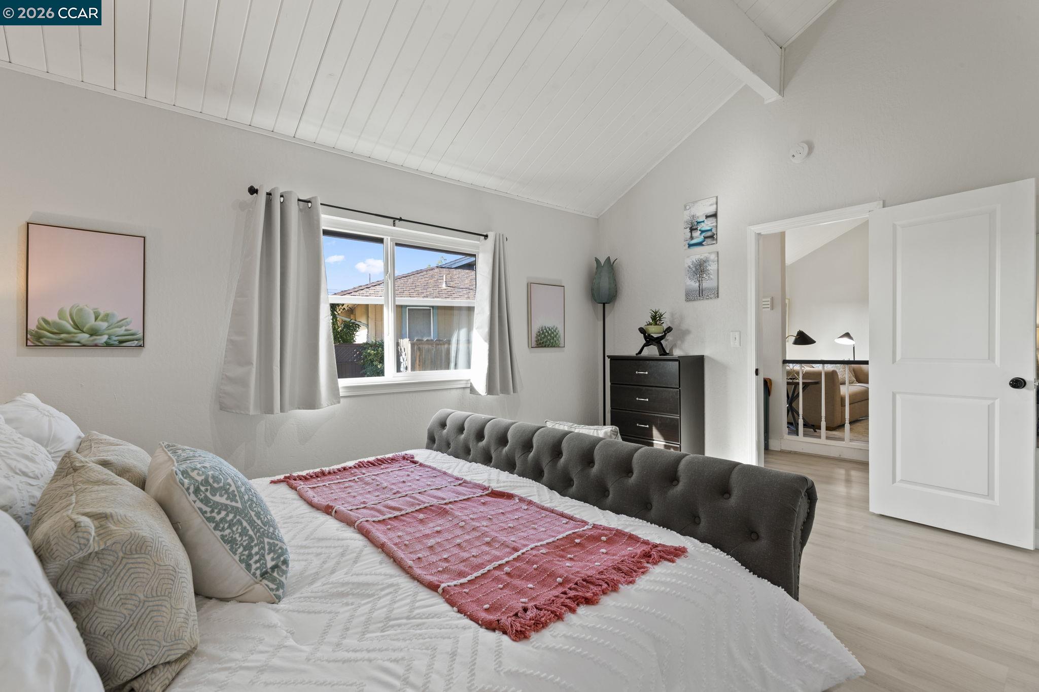 Detail Gallery Image 38 of 59 For 5537 Pamplona Ct, Concord,  CA 94521 - 4 Beds | 2/1 Baths