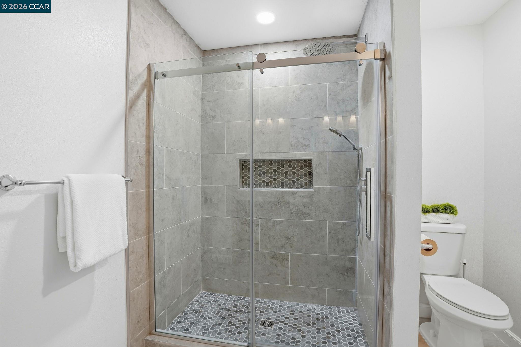 Detail Gallery Image 41 of 59 For 5537 Pamplona Ct, Concord,  CA 94521 - 4 Beds | 2/1 Baths