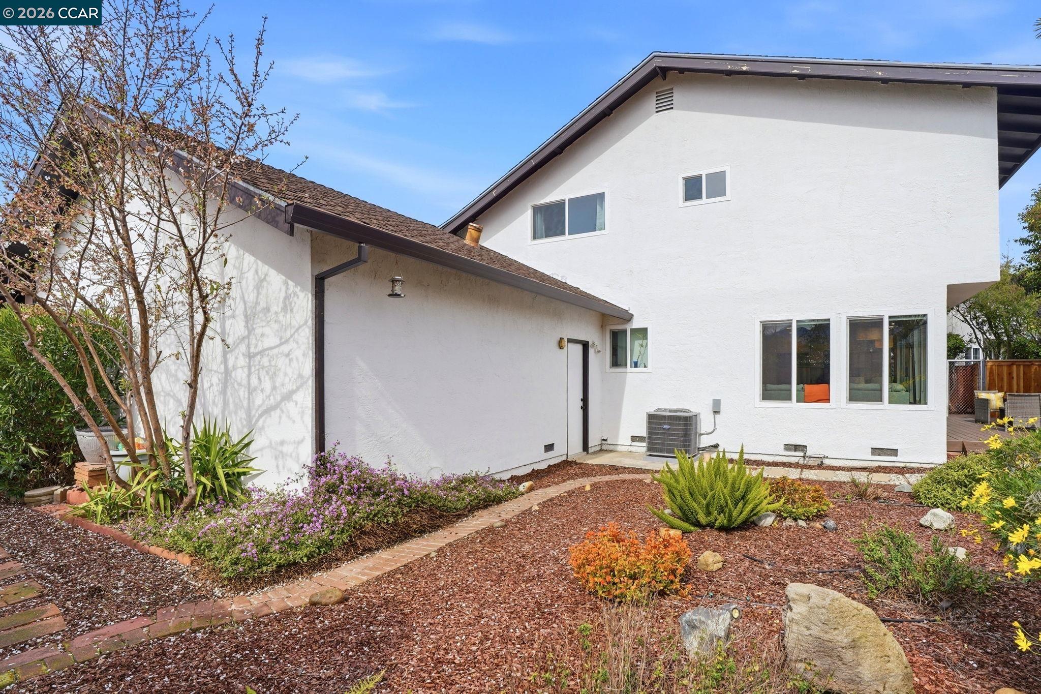 Detail Gallery Image 45 of 59 For 5537 Pamplona Ct, Concord,  CA 94521 - 4 Beds | 2/1 Baths